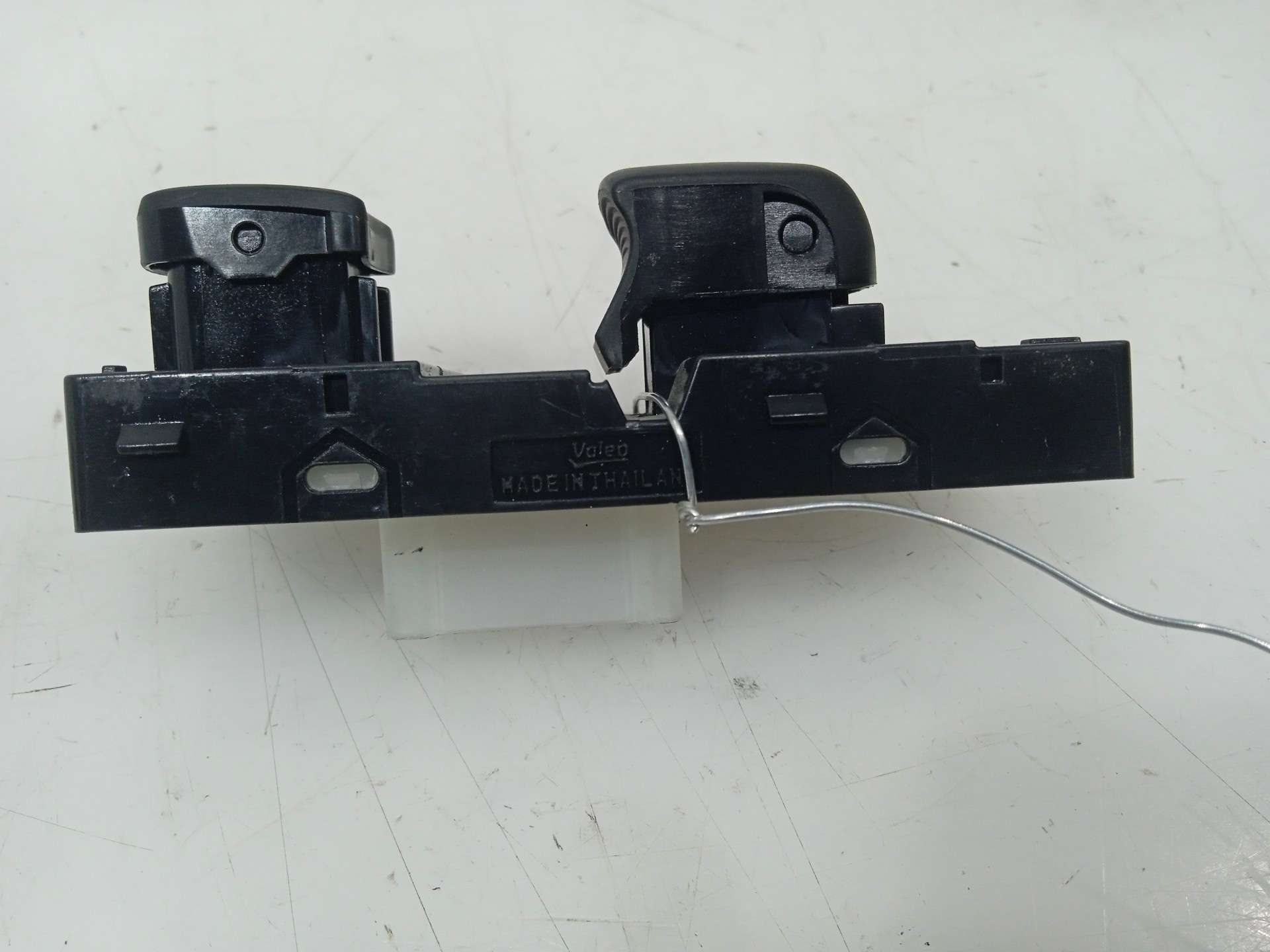 MANDO ELEVALUNAS DELANTERO DERECHO NISSAN QASHQAI (J11) 2013- (254114CE0A 1639632)