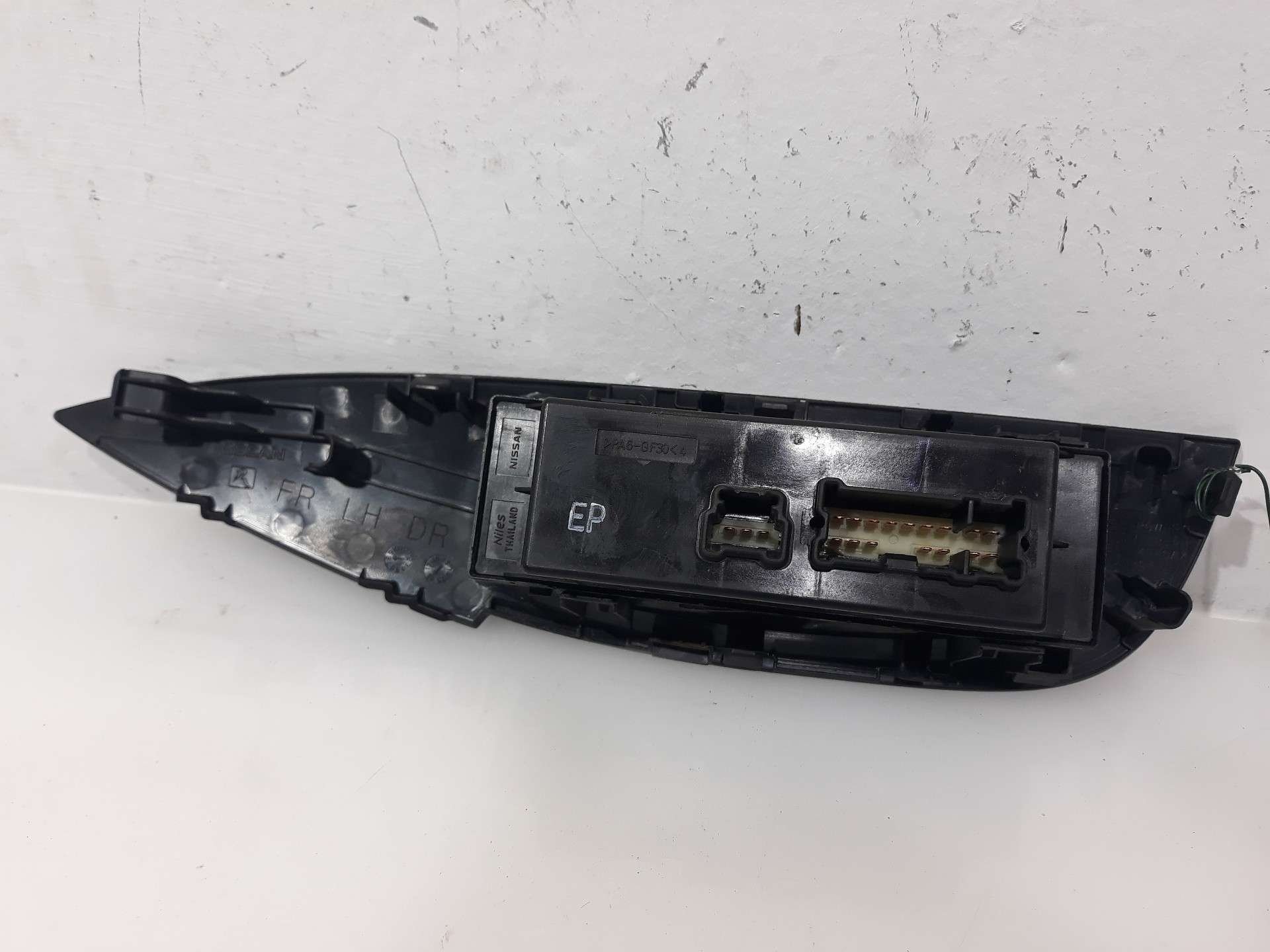 MANDO ELEVALUNAS DELANTERO IZQUIERDO NISSAN QASHQAI (J11) 2013- (809614EH0AX 1483964)