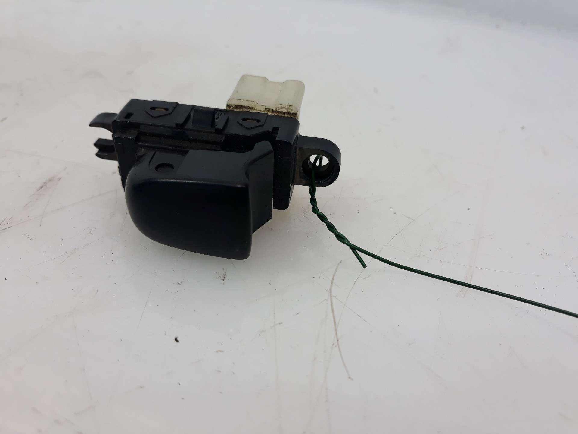 MANDO ELEVALUNAS TRASERO IZQUIERDO NISSAN QASHQAI (J11) 2013- (829614EA0AX 1483966)