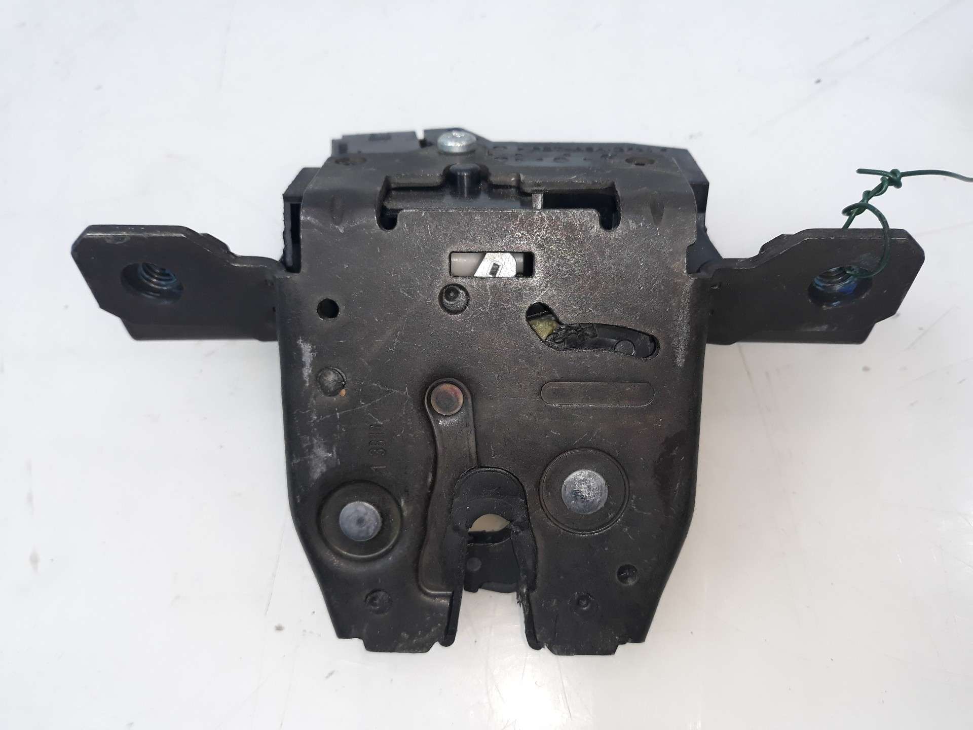 CERRADURA MALETERO / PORTON CHEVROLET CRUZE HATCHBACK 2011-2014 (13581023 1485020)