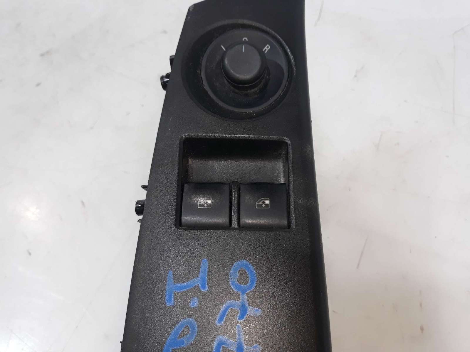 MANDO ELEVALUNAS DELANTERO IZQUIERDO CHEVROLET CRUZE HATCHBACK 2011-2014 (96979655 1485039)