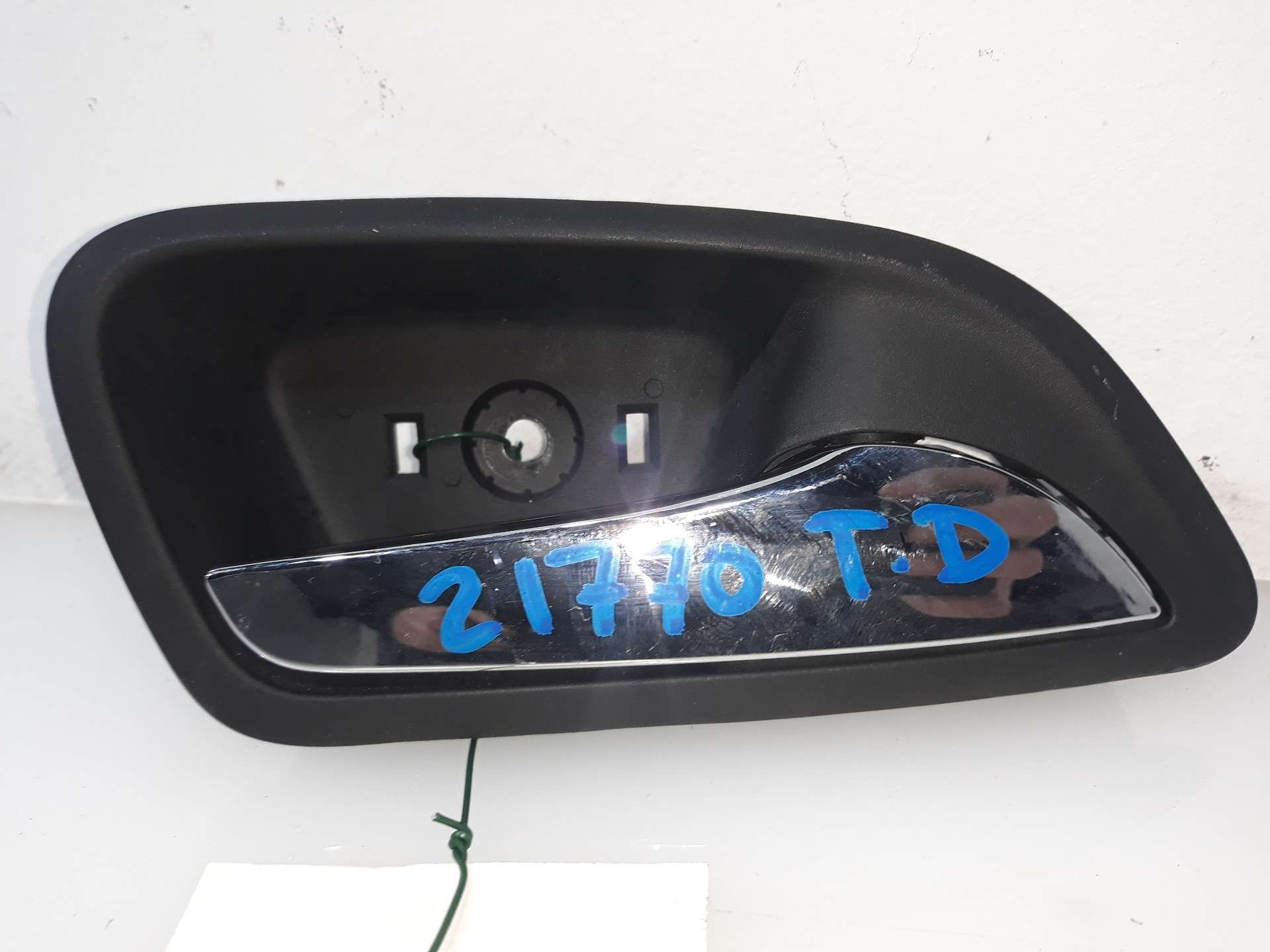 MANETA INTERIOR TRASERA DERECHA CHEVROLET CRUZE HATCHBACK 2011-2014 (95186077 1485051)