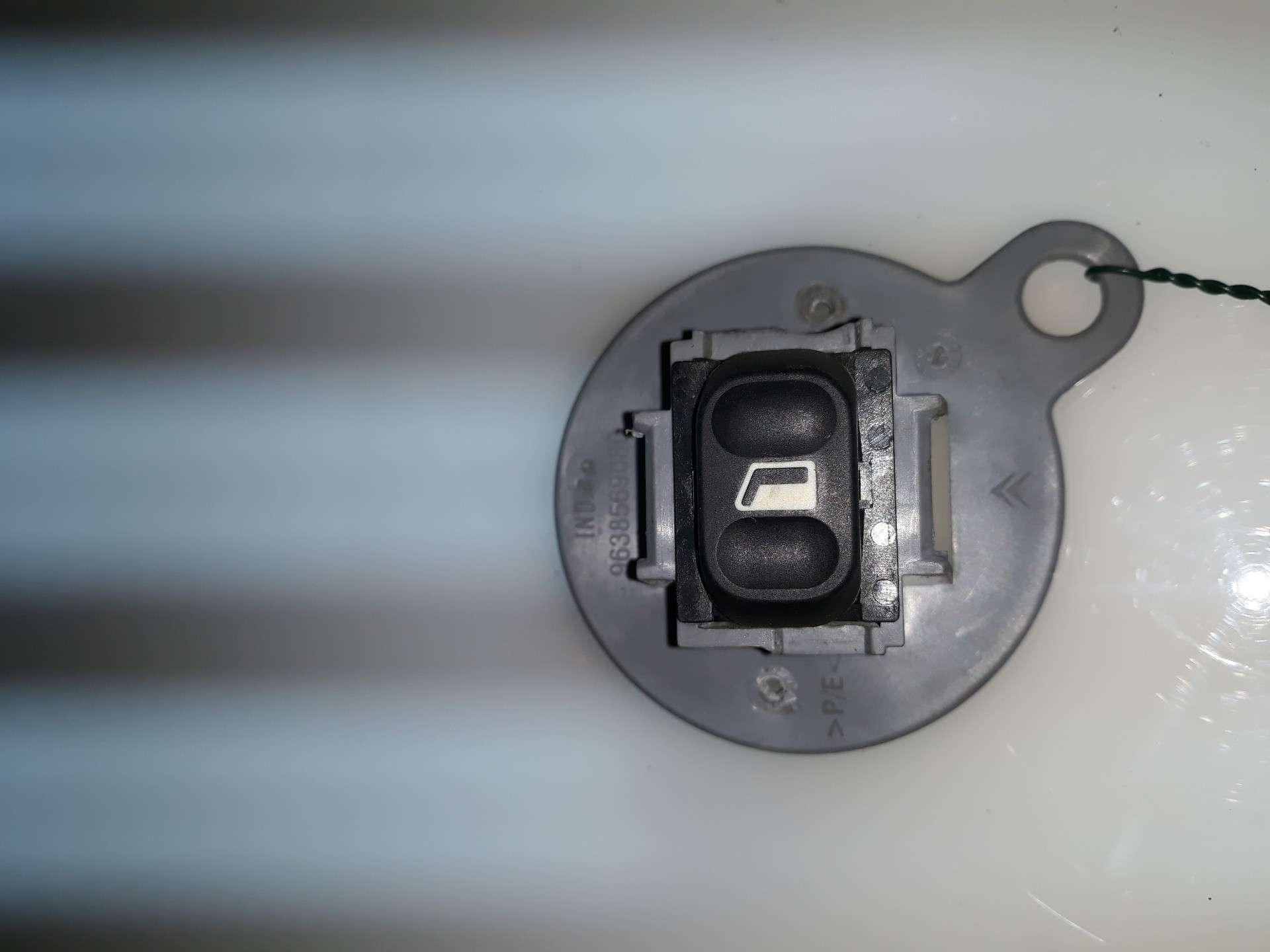 MANDO ELEVALUNAS TRASERO DERECHO CITROËN XSARA PICASSO 1999-2011 (9638569080 1344395)