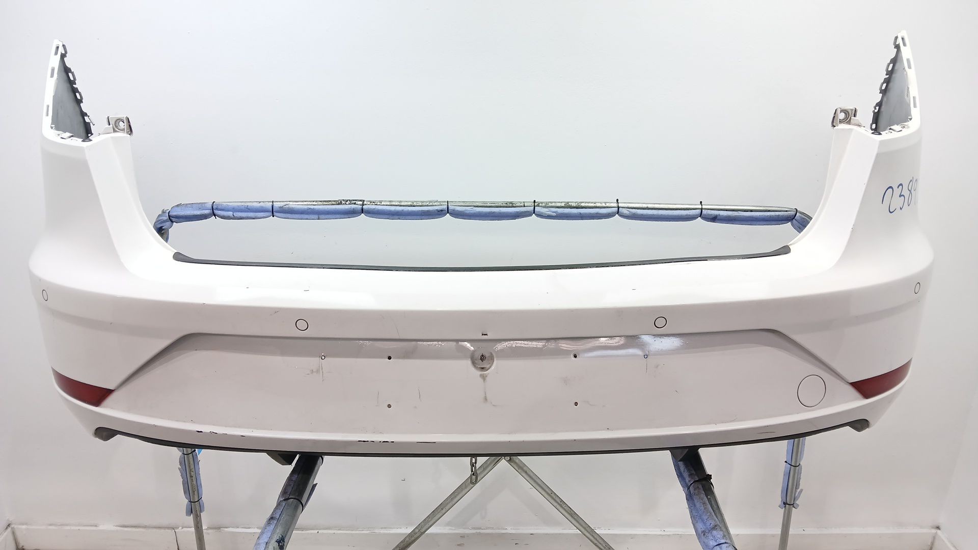 PARAGOLPES TRASERO 5F9807421ADGRU 5F9807421ADGRU 