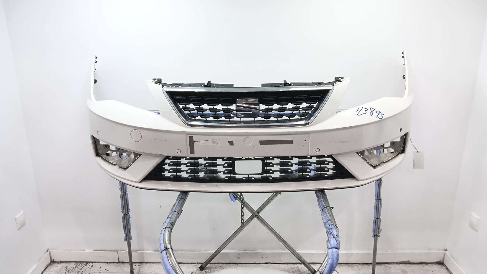 PARAGOLPES DELANTERO 5F0807221RGRU 5F0807221RGRU 