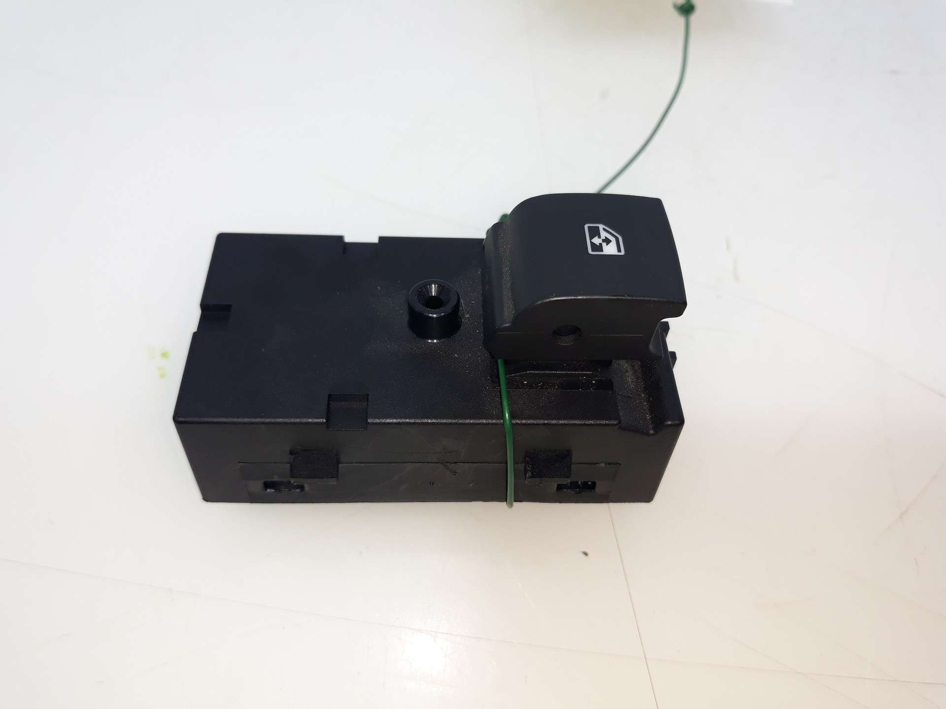 MANDO ELEVALUNAS TRASERO IZQUIERDO OPEL MOKKA X 2016- (22915110 1535251)