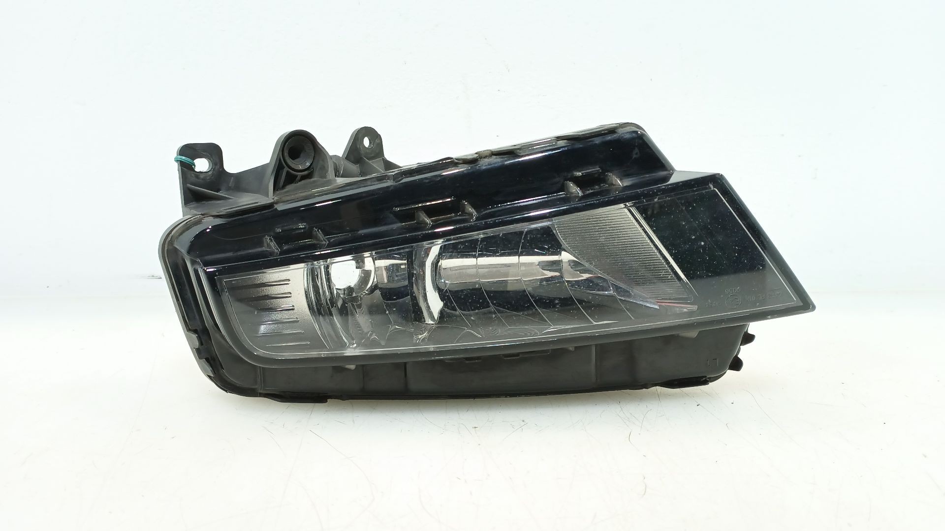 FARO ANTINIEBLA IZQUIERDO 575941701A 575941701A 