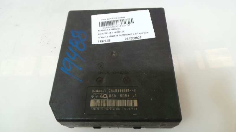 CAJA RELES / FUSIBLES RENAULT MEGANE III BERLINA 5 P 2008-2016 (284B60008 1102428)