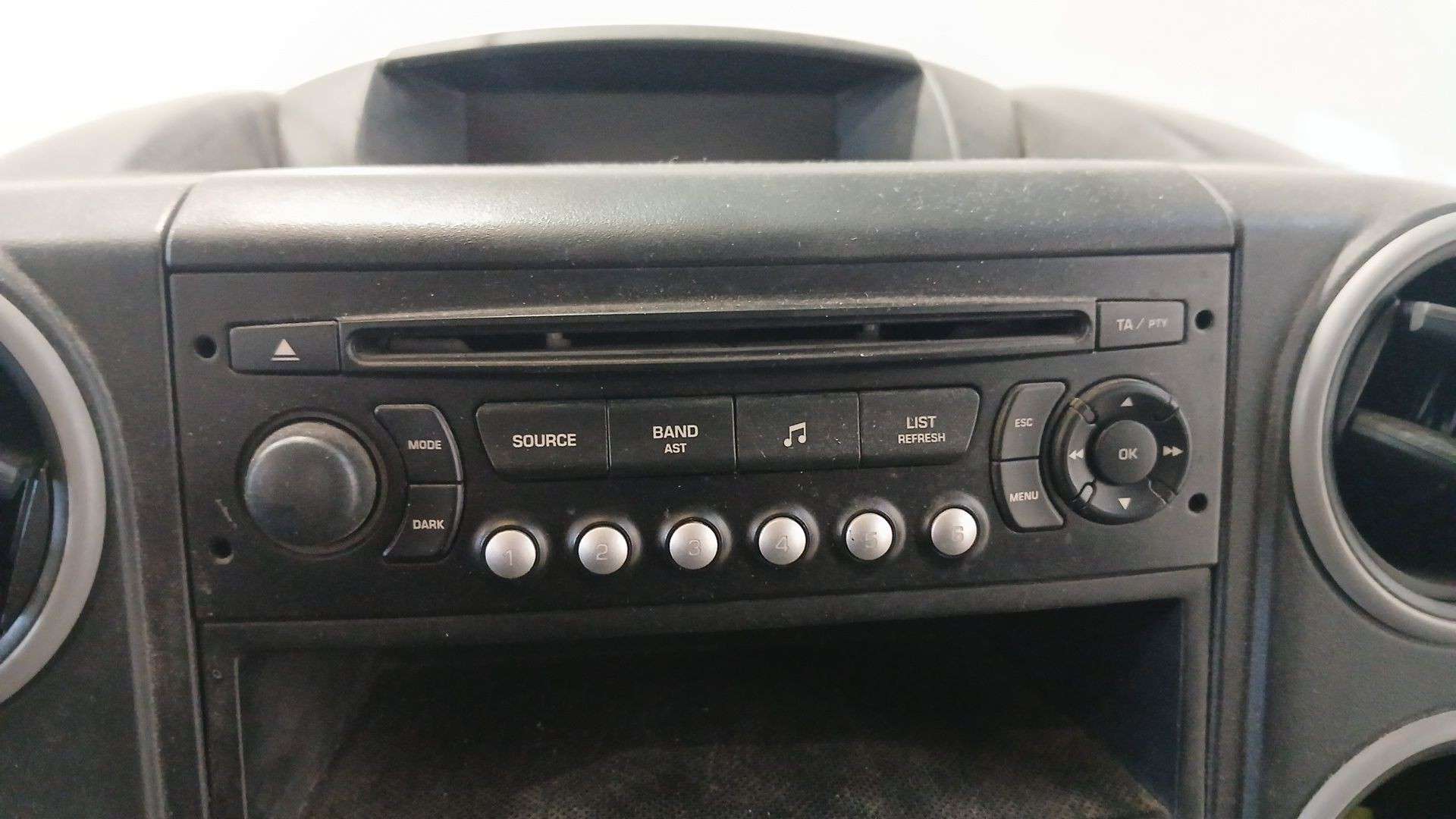 SISTEMA AUDIO / RADIO CD PEUGEOT PARTNER TEPEE 2008- (6574PP 1718753)