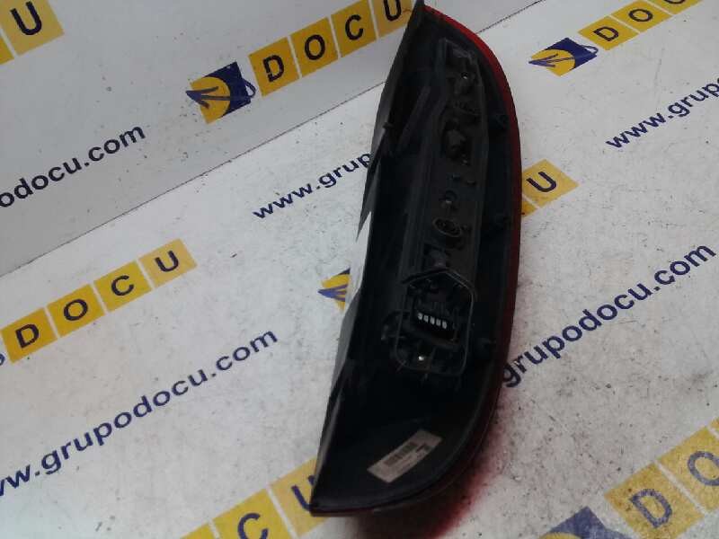PILOTO TRASERO IZQUIERDO OPEL CORSA C 2000-2003 (09196363 576909)
