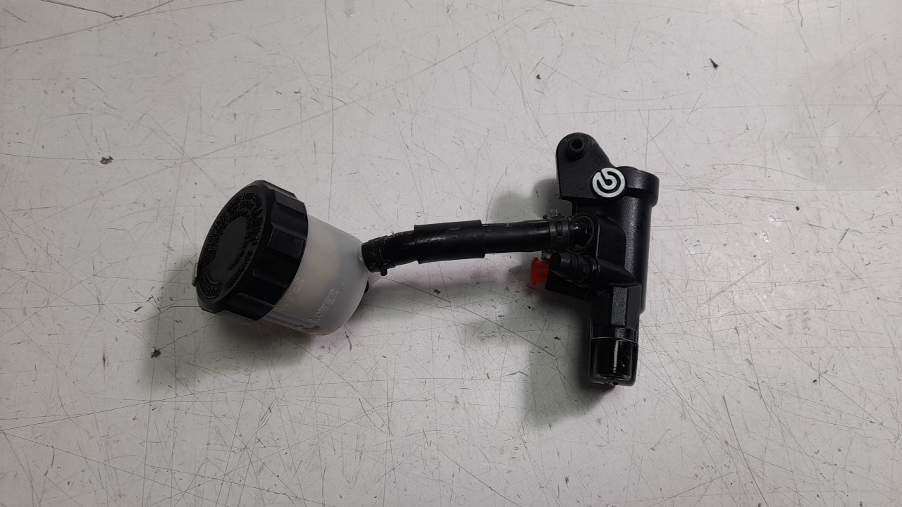 BOMBA FRENO BEB2583T0100 