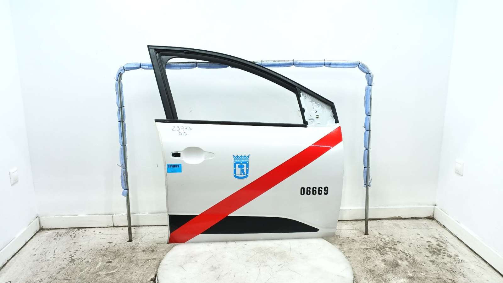 PUERTA DELANTERA DERECHA 801004600R 801004600R 