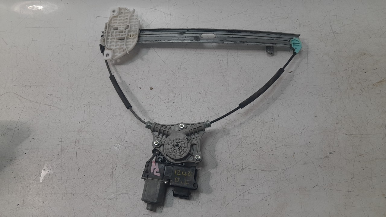 ELEVALUNAS DELANTERO IZQUIERDO 82401H8110 