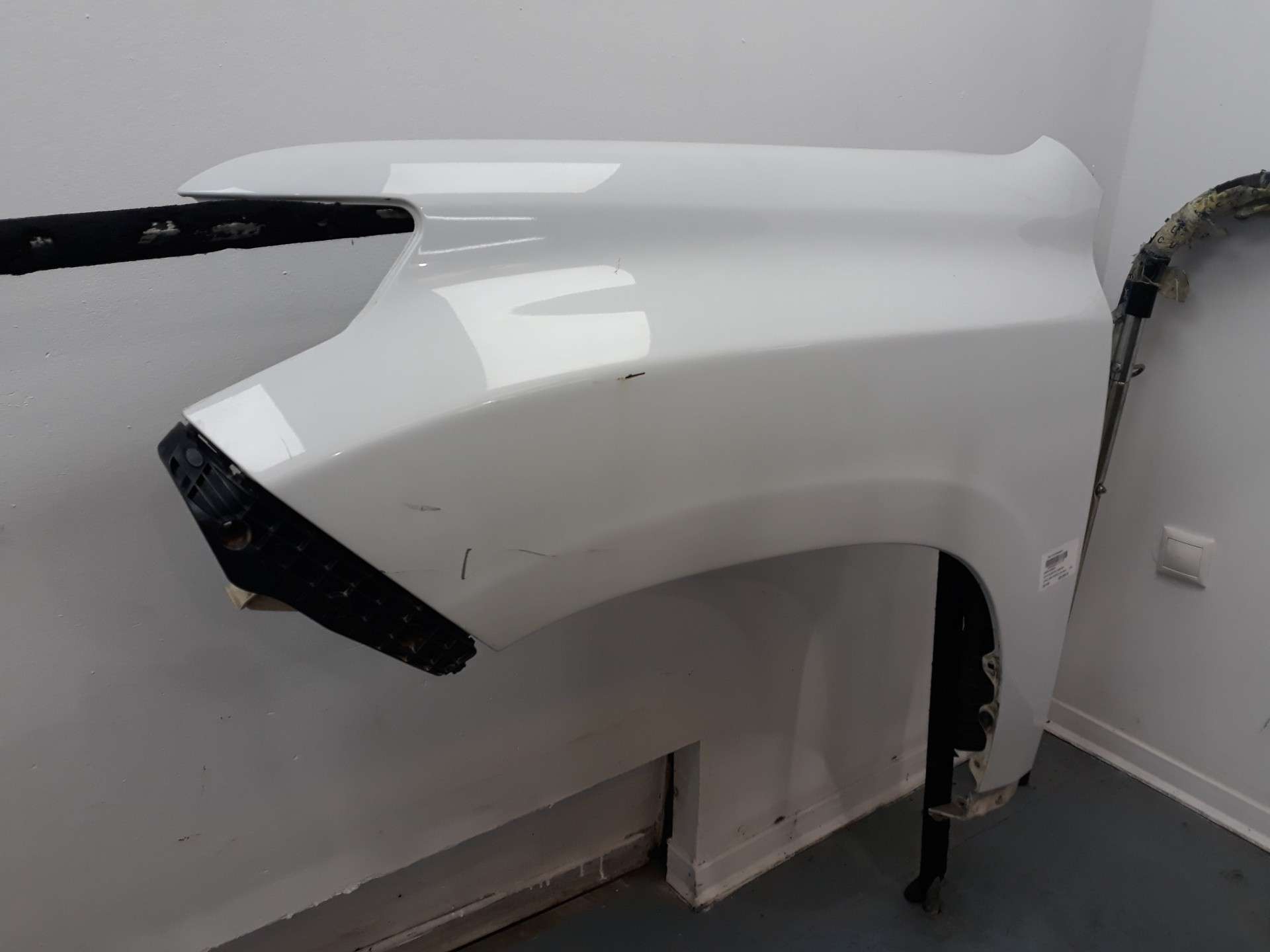 ALETA DELANTERA IZQUIERDA TOYOTA LAND CRUISER (J15) 2009-2017 (5381260C10 1521109)