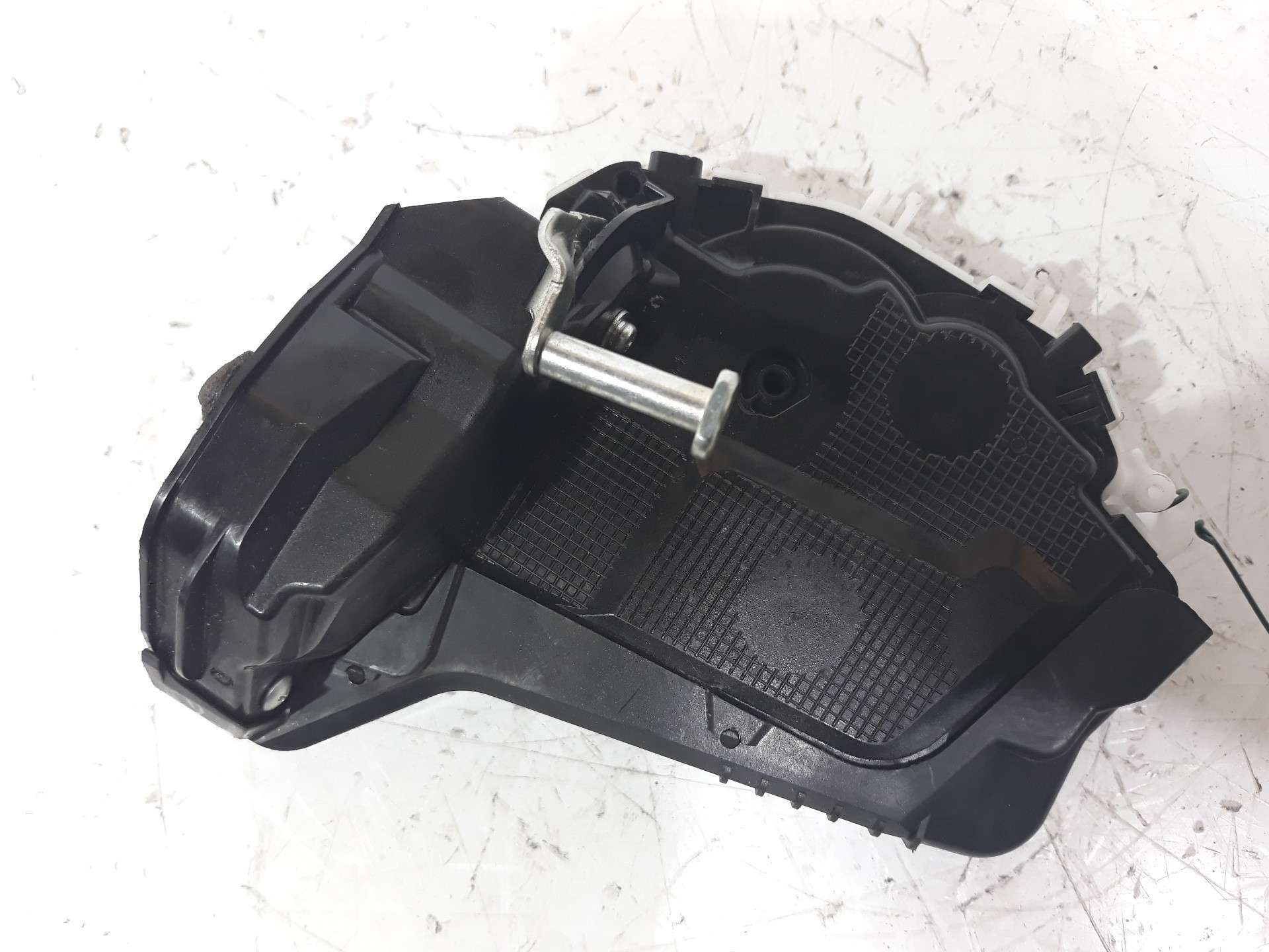 CERRADURA PUERTA TRASERA IZQUIERDA TOYOTA YARIS 2014-2017 (690600D310 1211055)