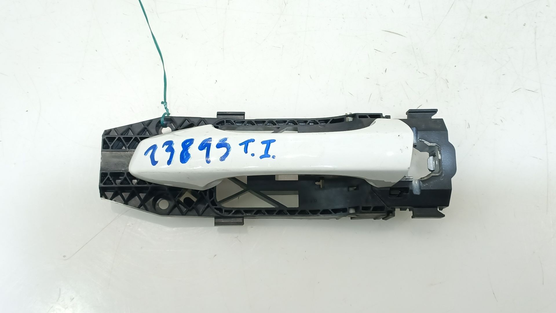 MANETA EXTERIOR TRASERA IZQUIERDA 5G0837205NGRU 5G0837205NGRU 