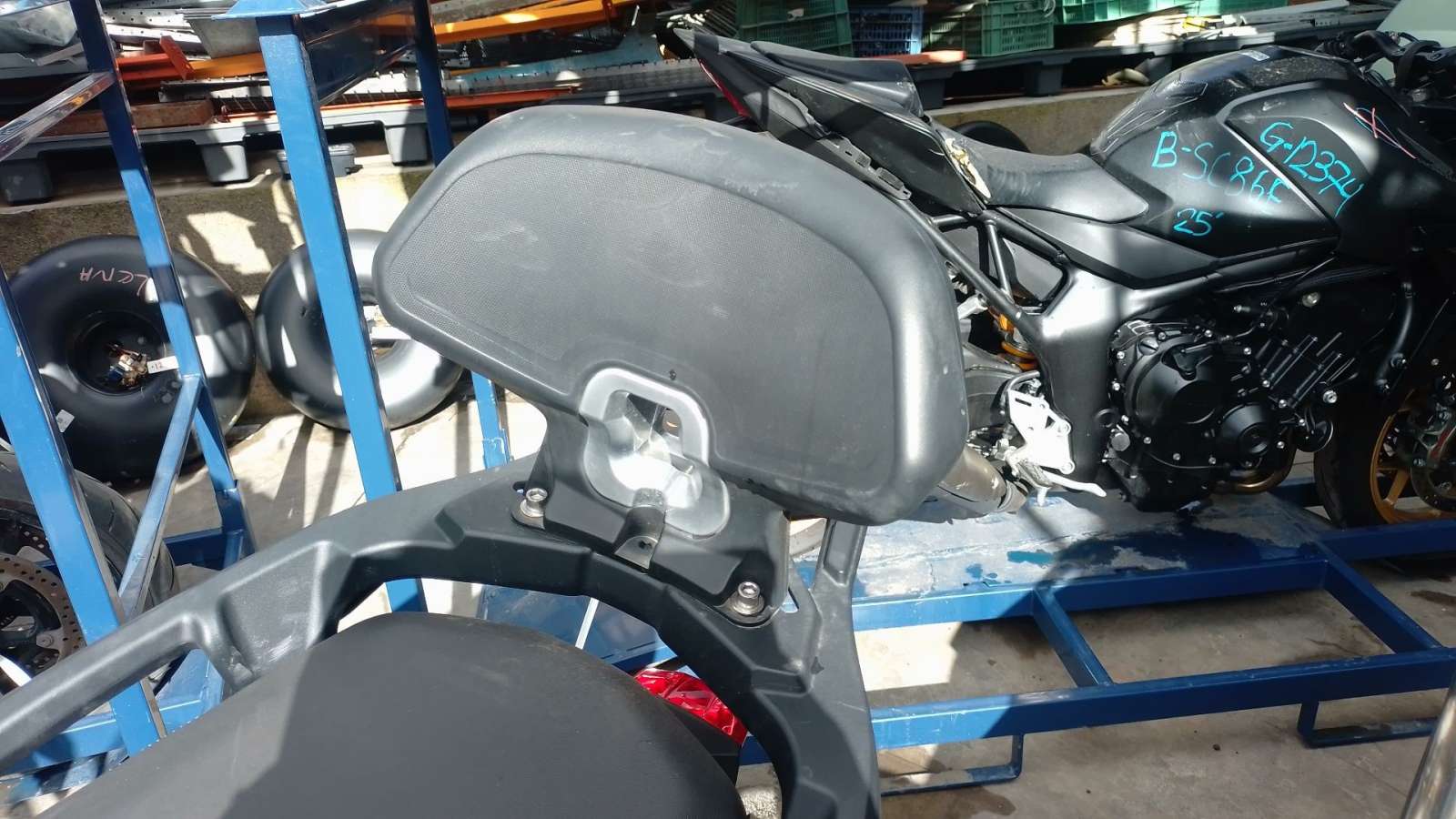 CABEZAL ASIENTO BMW C - (SS206BLK 1510891)