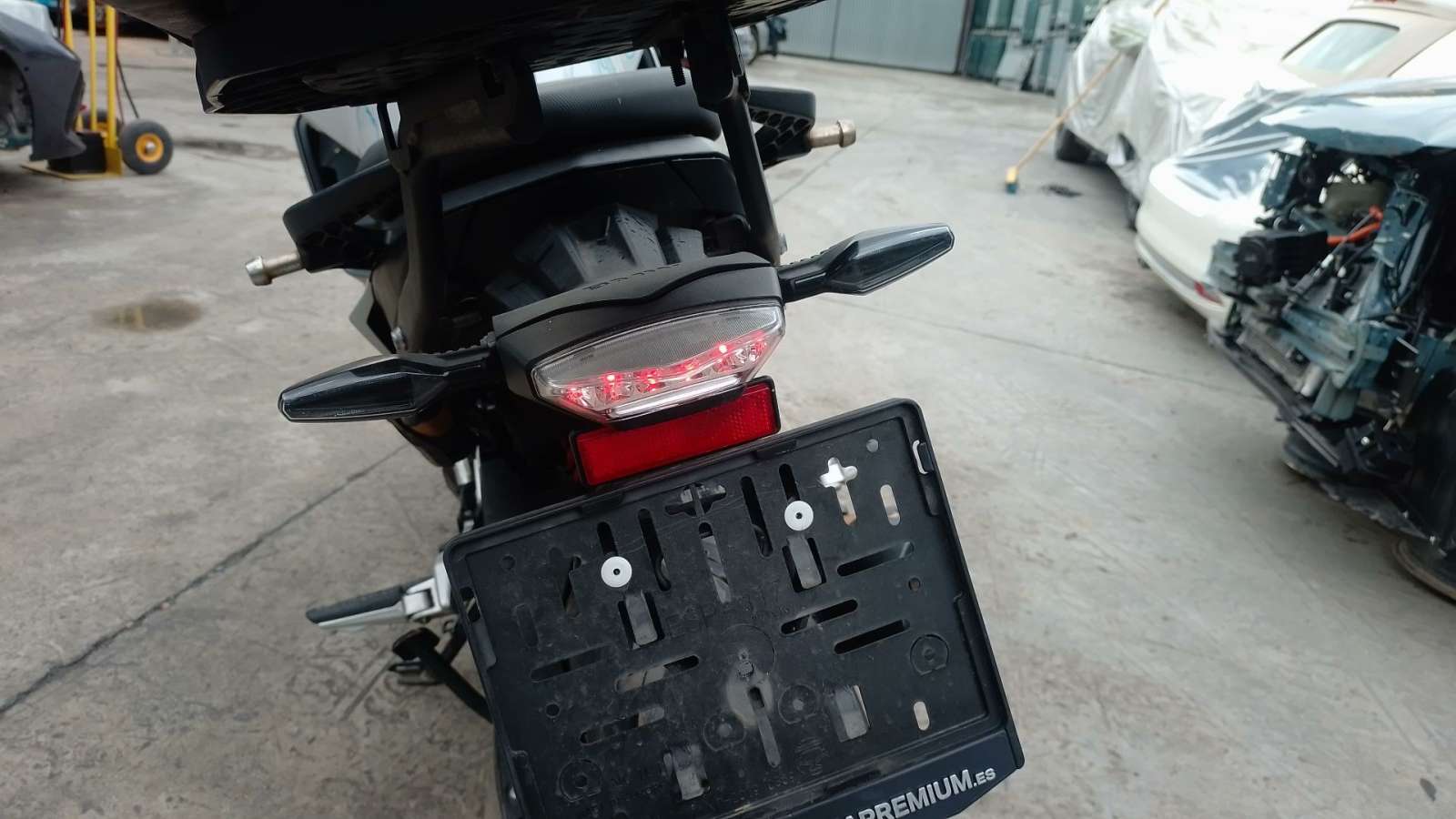 PILOTO TRASERO CENTRAL BMW F (801cc - ) - (63218551834 1510949)