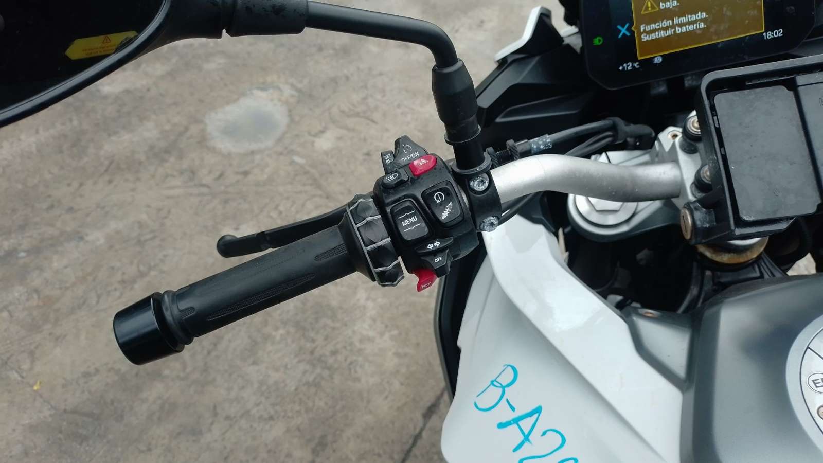 PIÑA LUCES IZQUIERDA BMW F (801cc - ) - (61319480143 1510956)