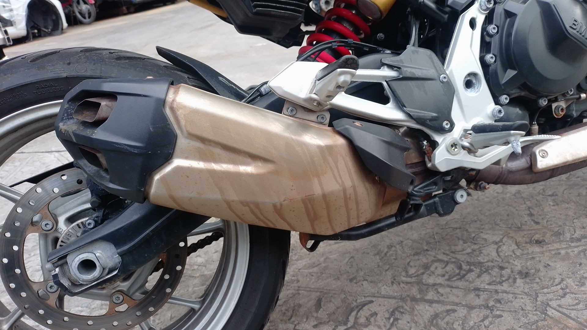 SILENCIADOR TRASERO 18518565022 