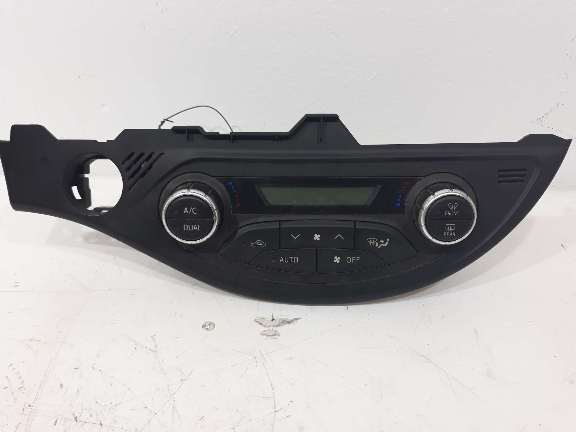 MANDO CLIMATIZADOR TOYOTA YARIS 2014-2017 (559000D800 1211082)