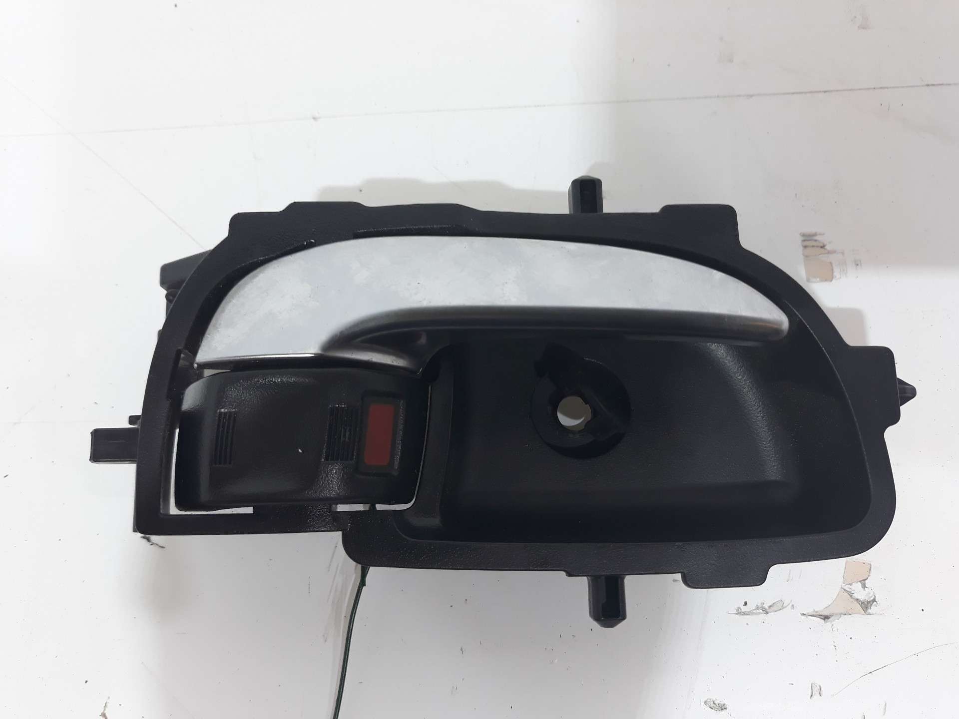 MANETA INTERIOR TRASERA DERECHA TOYOTA YARIS 2014-2017 (6920502330C2 1211098)