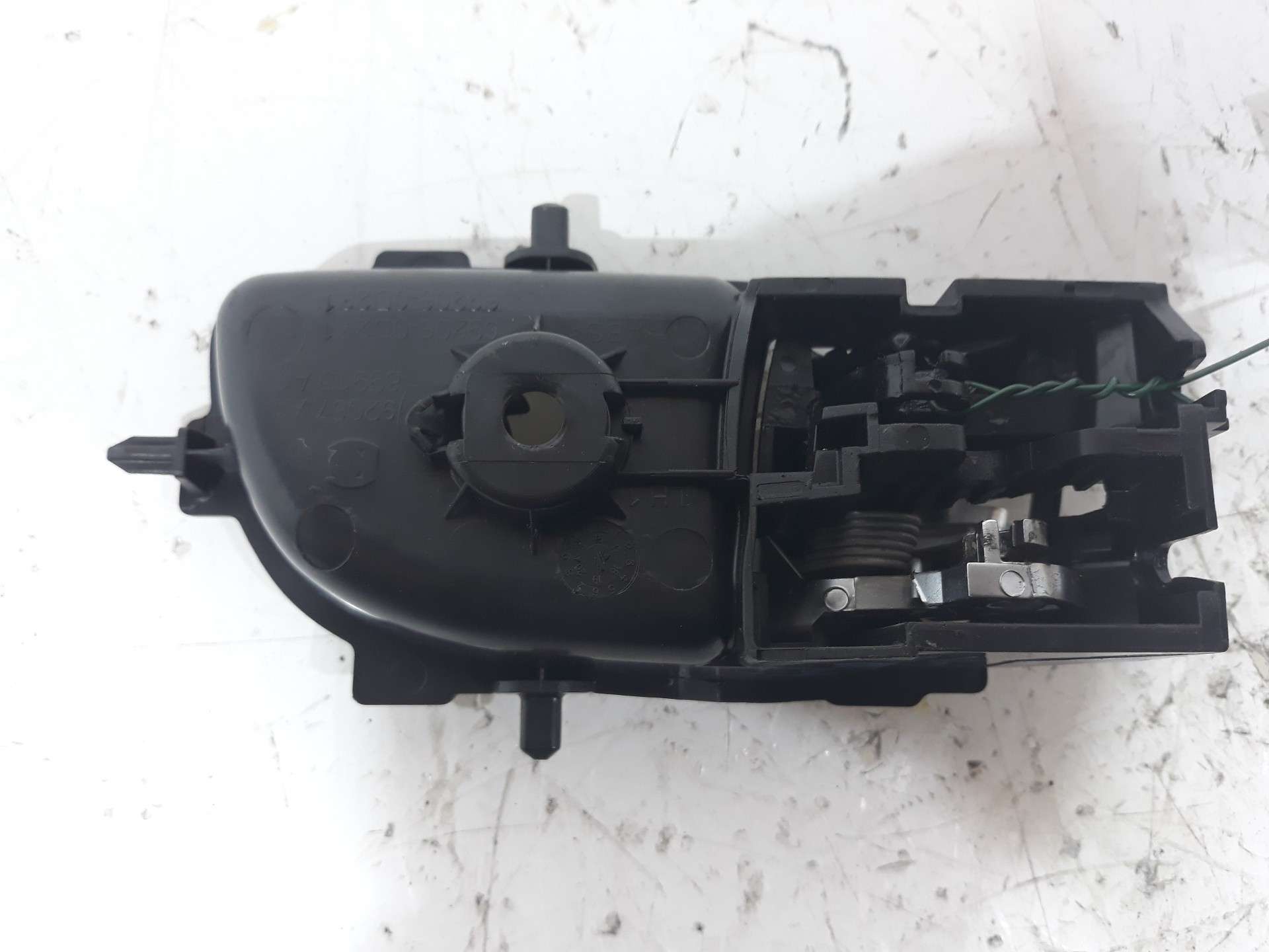 MANETA INTERIOR TRASERA IZQUIERDA TOYOTA YARIS 2014-2017 (6920602300C2 1211099)