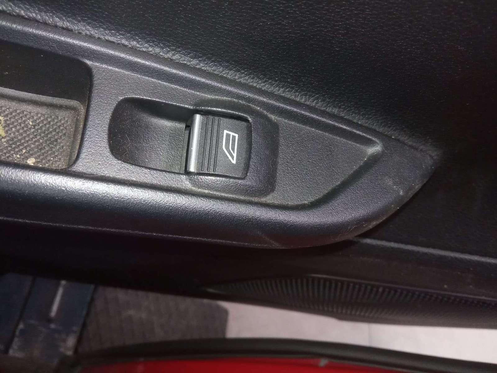 MANDO ELEVALUNAS TRASERO DERECHO FORD B-MAX 2012- (1850432 1599110)