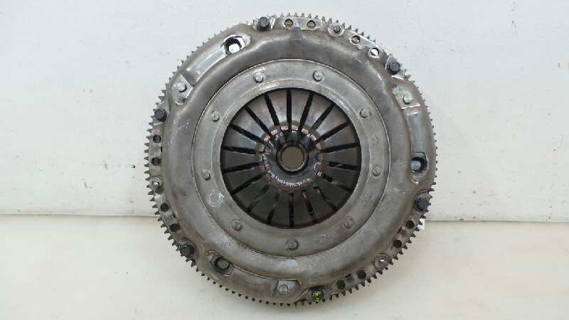 VOLANTE MOTOR VOLKSWAGEN GOLF VI (5K1) 2008-2012 (04L105273 1220183)