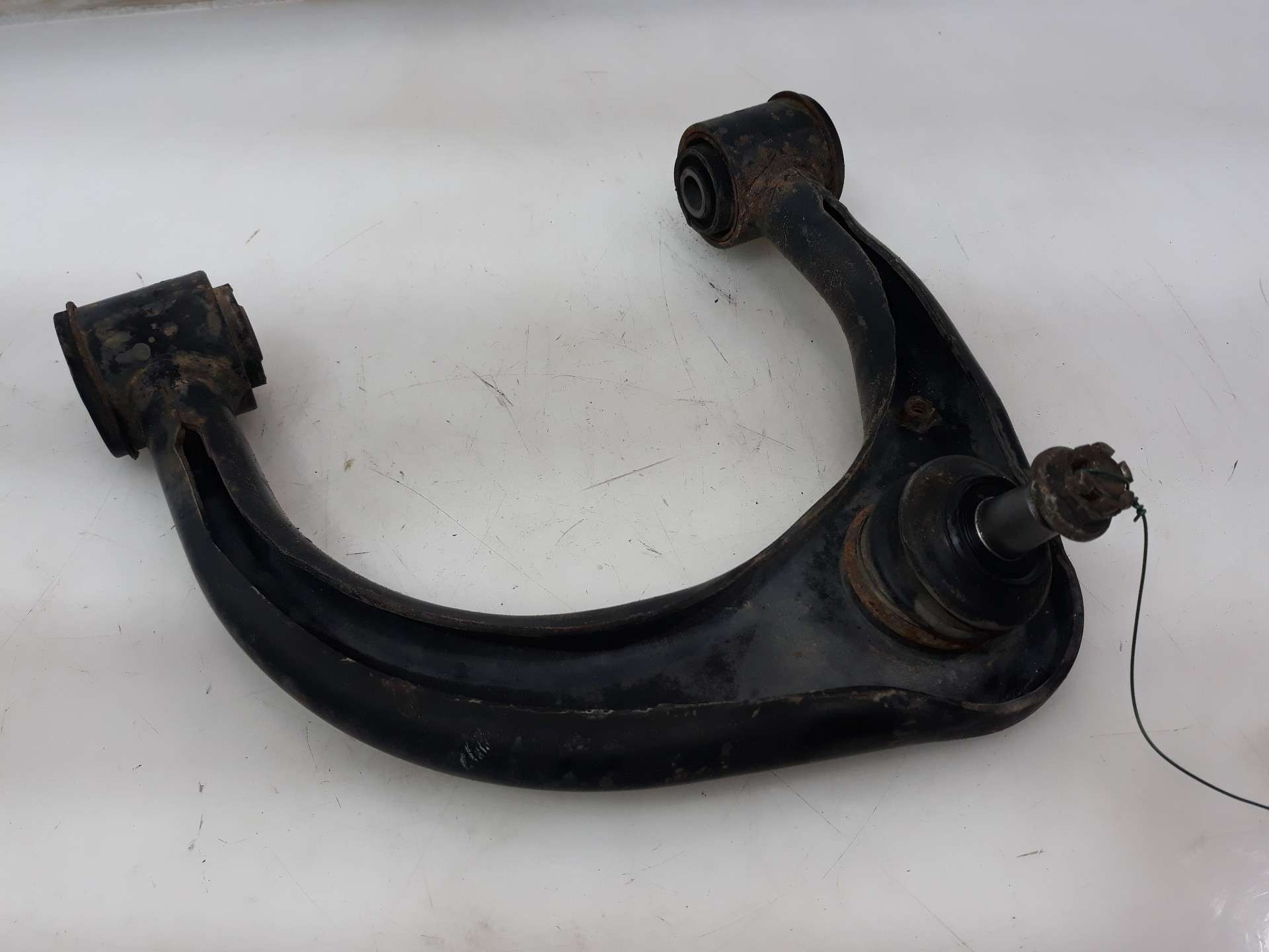 BRAZO SUSPENSION SUPERIOR DELANTERO DERECHO TOYOTA LAND CRUISER (J15) 2009-2017 (4861060070 1536032)