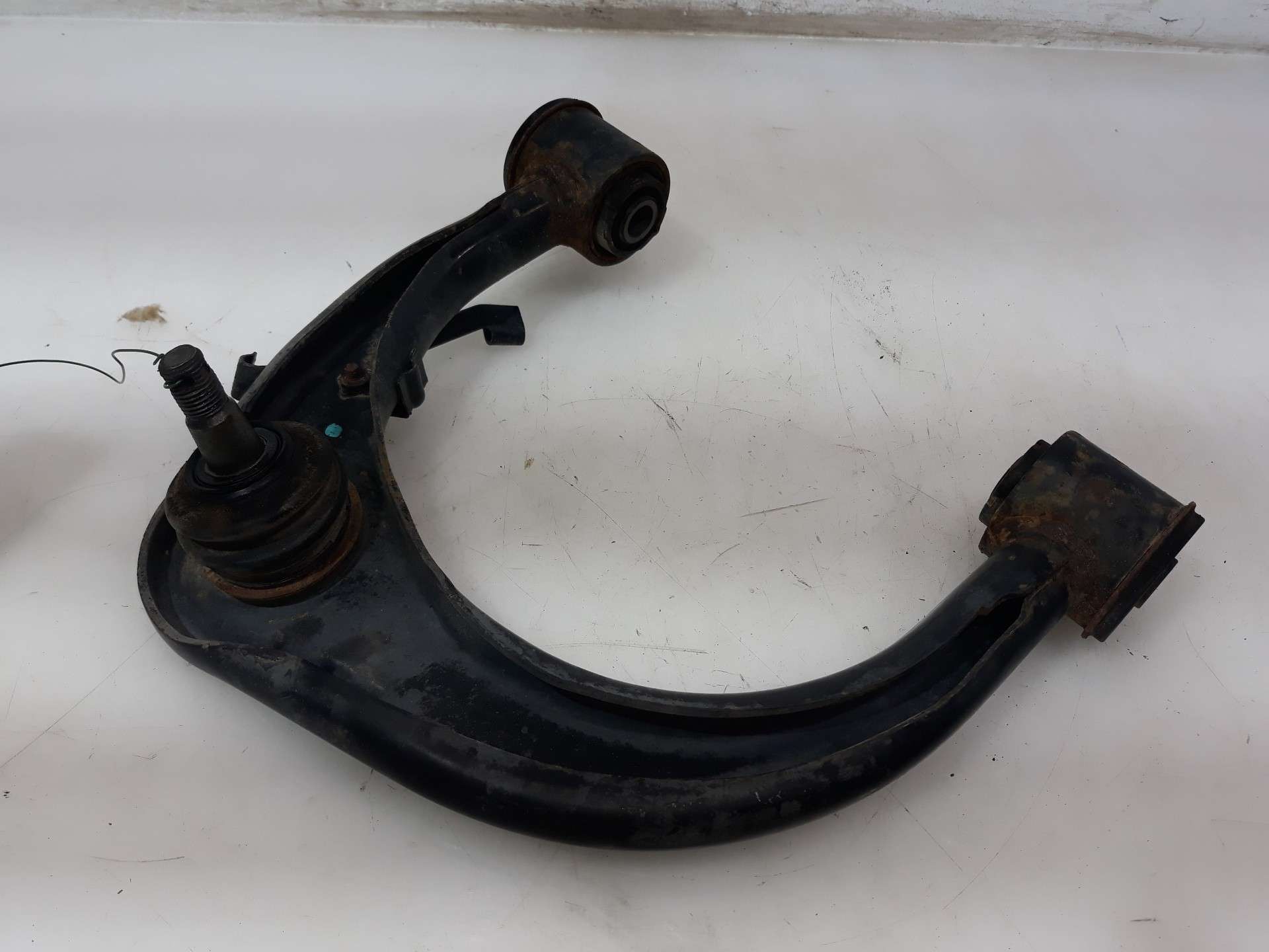 BRAZO SUSPENSION SUPERIOR DELANTERO IZQUIERDO TOYOTA LAND CRUISER (J15) 2009-2017 (4863060040 1536033)