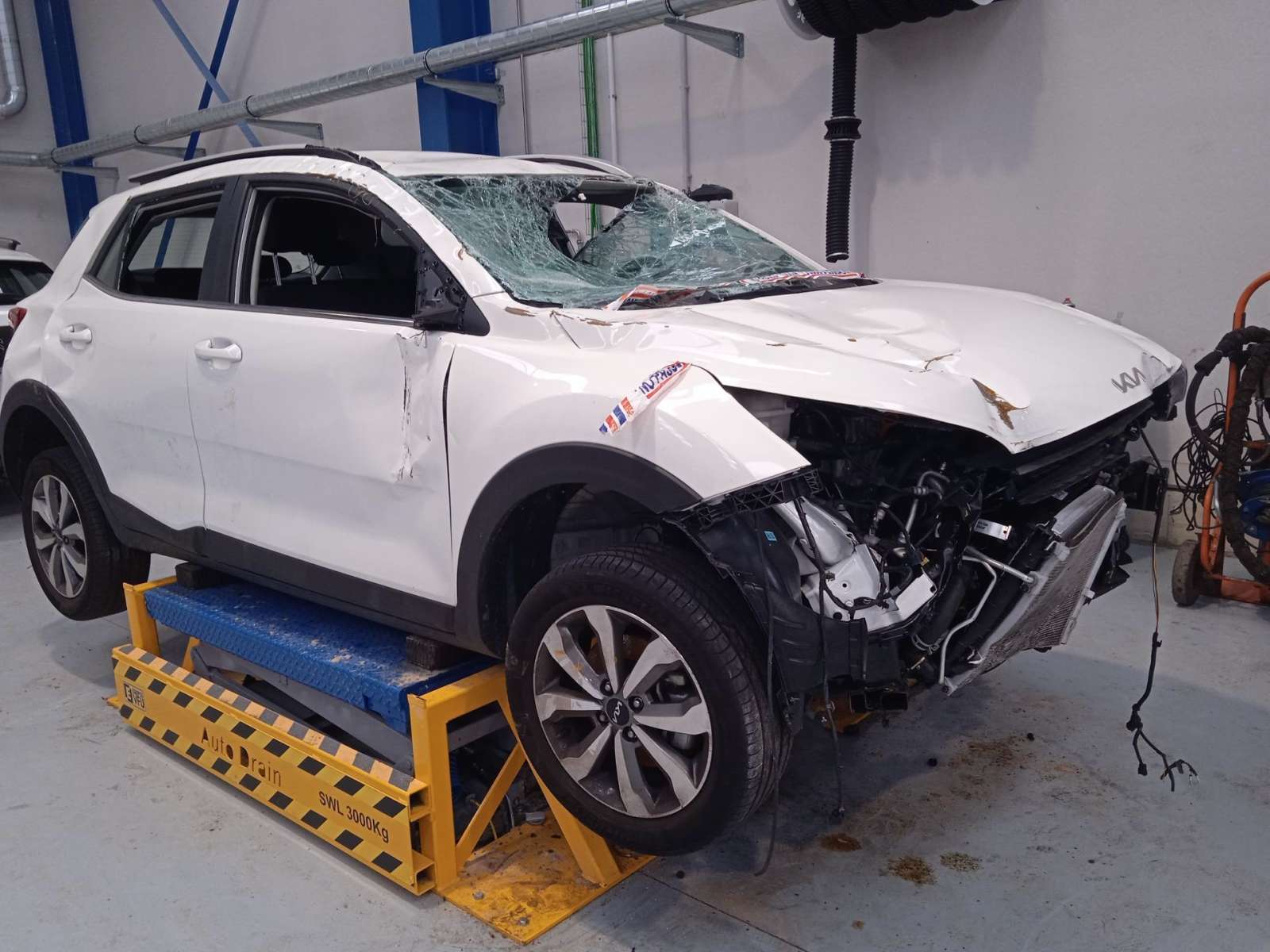 KIA STONIC (YB) 2017-