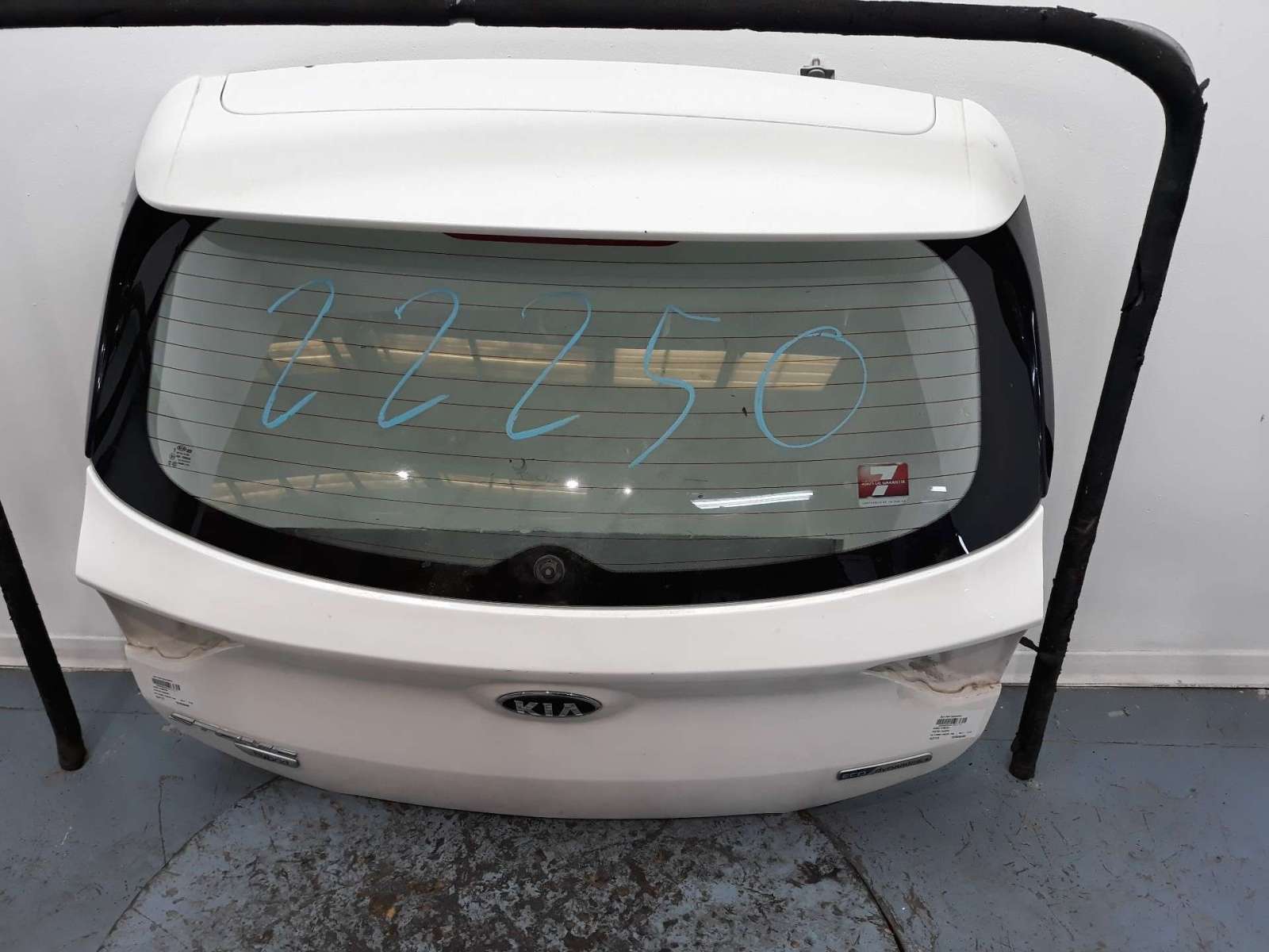 PORTON TRASERO KIA STONIC (YBCUV) 2017- (73700H8400 1537173)