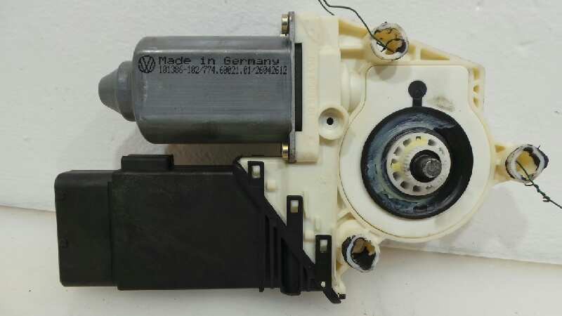 MOTOR ELEVALUNAS DELANTERO DERECHO VOLKSWAGEN GOLF IV BERLINA (1J1) 1997-2003 (1C2959802 1110512)