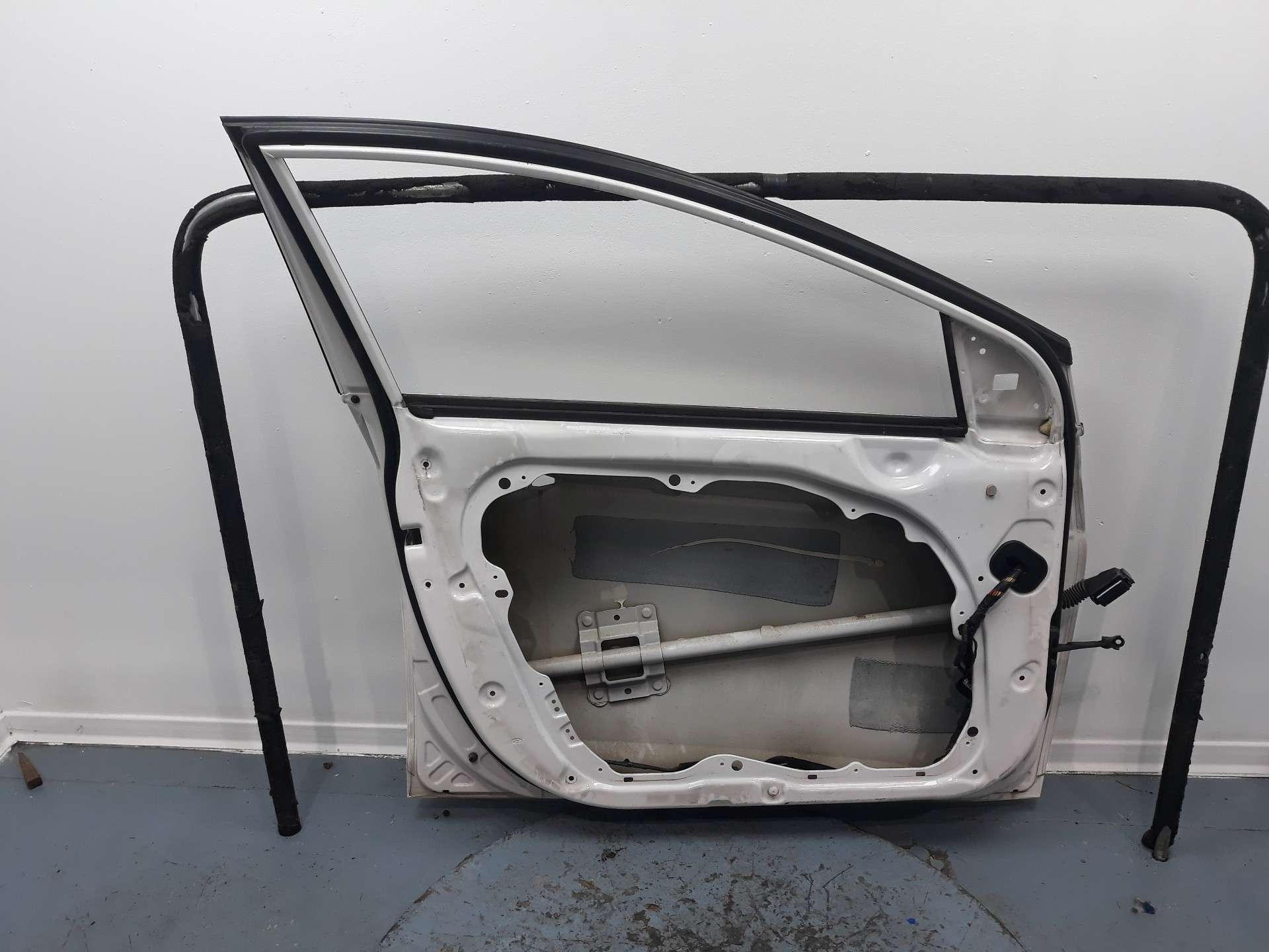 PUERTA DELANTERA IZQUIERDA HYUNDAI I40 2012- (760033Z000 1490402)