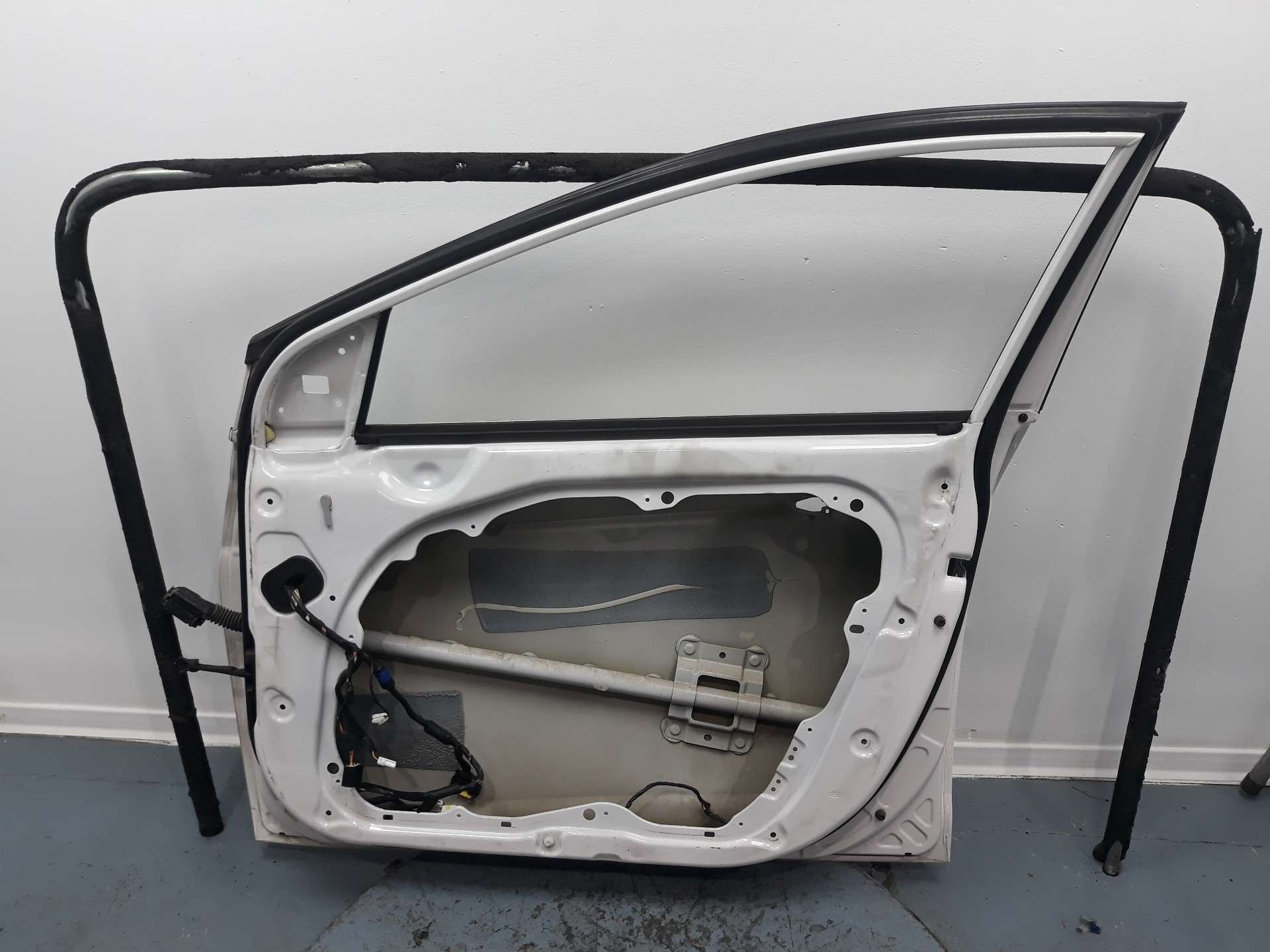 PUERTA DELANTERA DERECHA HYUNDAI I40 2012- (760043Z000 1490403)