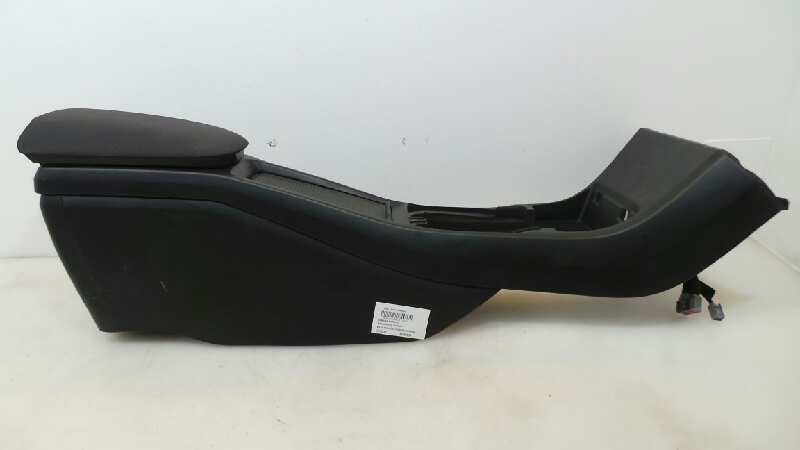 APOYABRAZOS CENTRAL VOLVO V40 CROSS COUNTRY 2012- (31306634 1111887)