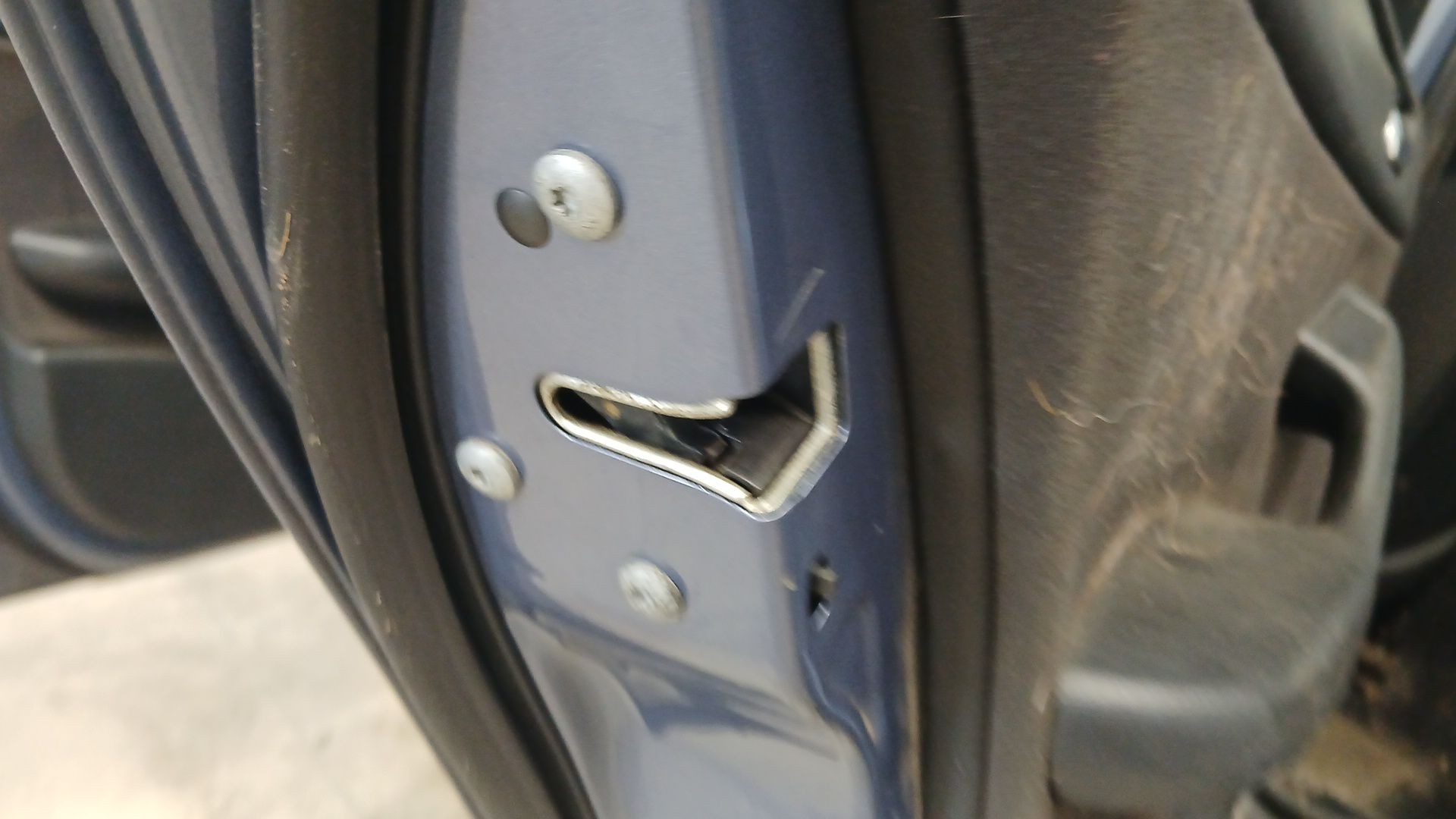 CERRADURA PUERTA TRASERA IZQUIERDA BMW 3 (E46) 1997-2005 (51227011245 1777677)