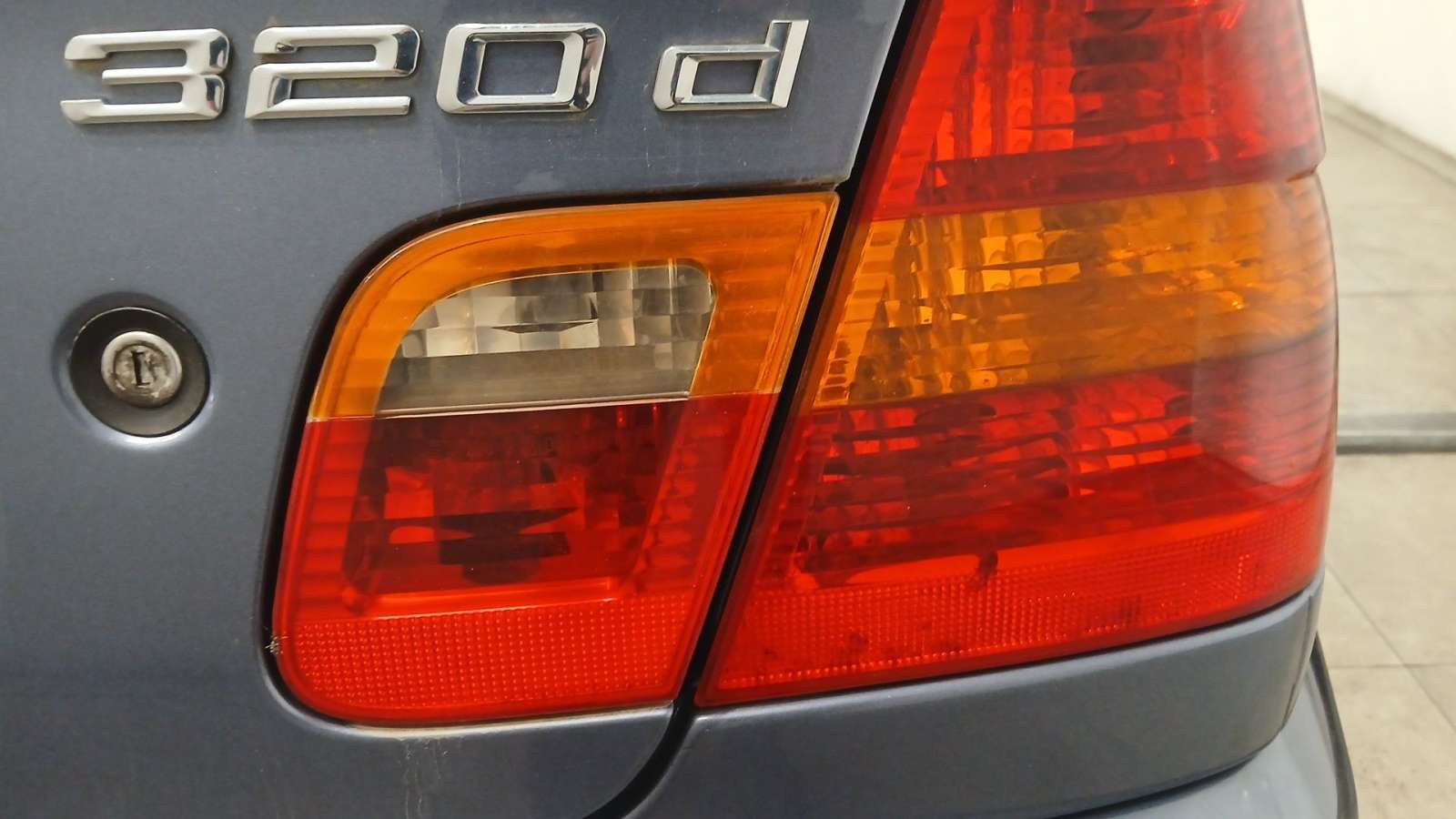 PILOTO TRASERO DERECHO INTERIOR BMW 3 (E46) 1997-2005 (63216907946 1777821)