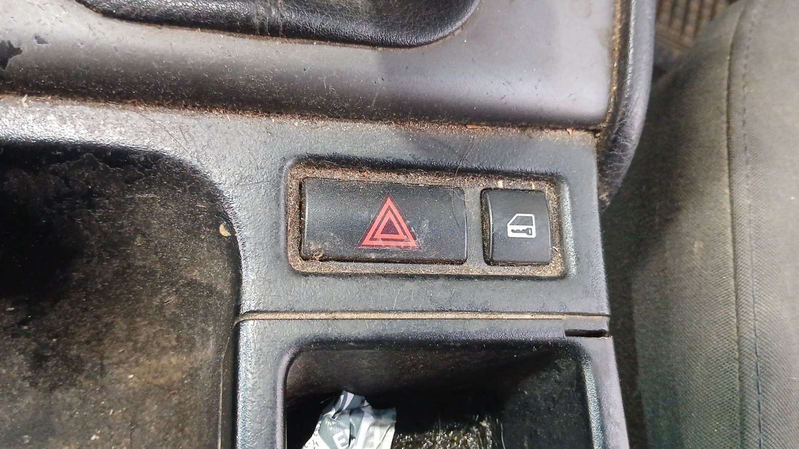 WARNING BMW 3 (E46) 1997-2005 (61318368920 1777953)