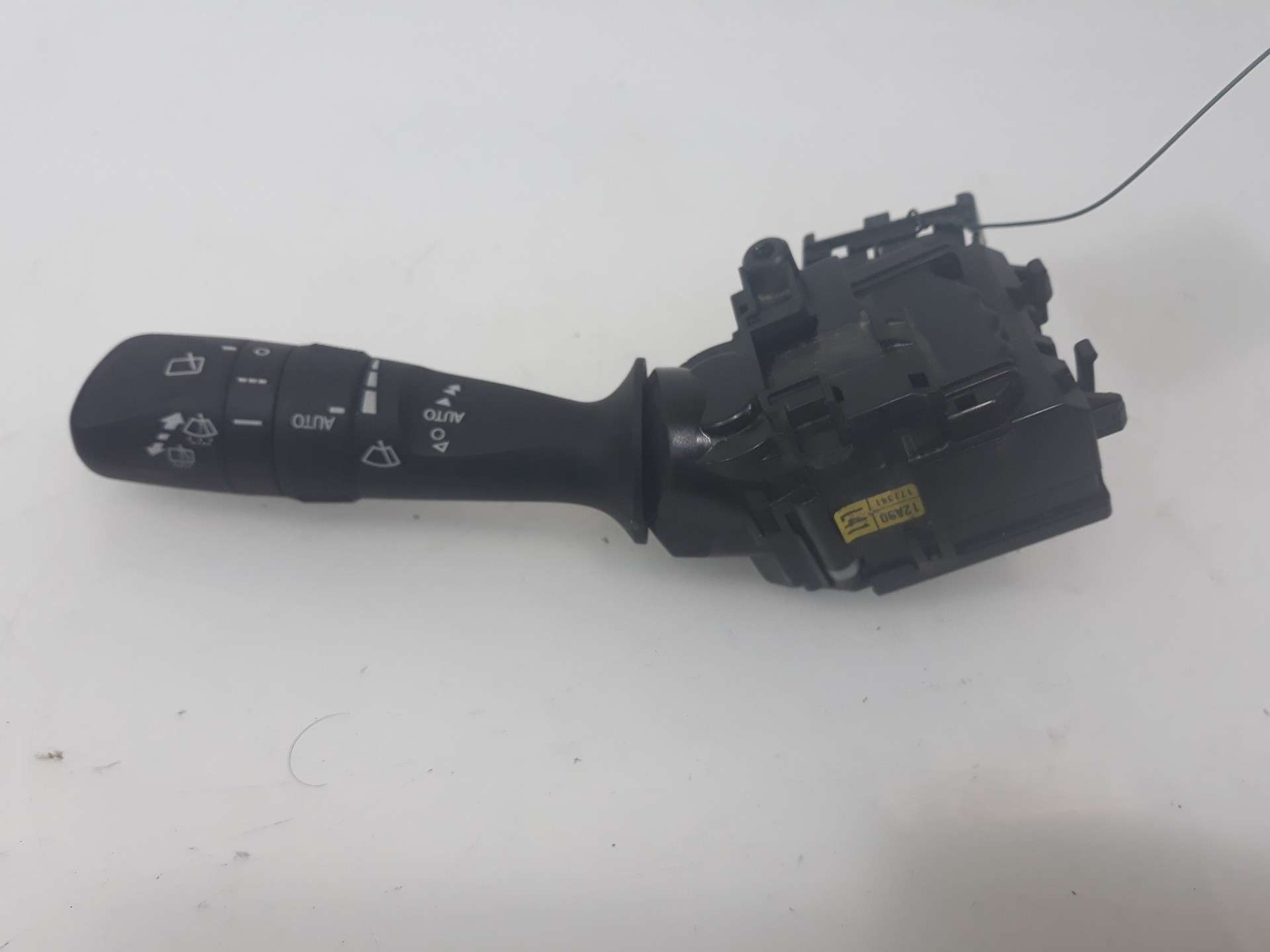 MANDO LIMPIA TOYOTA RAV 4 2012-2019 (846521A860 1353667)
