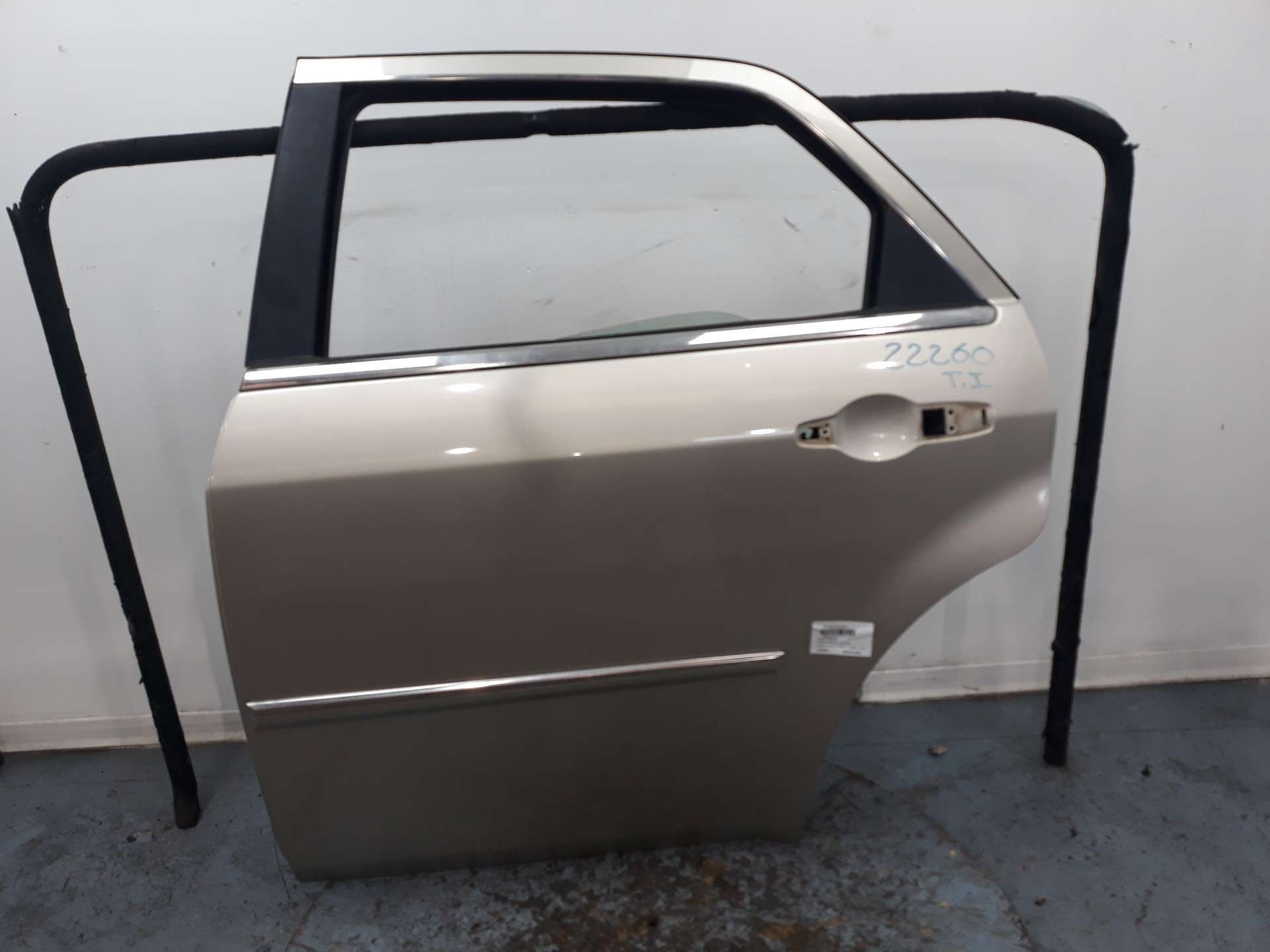 PUERTA TRASERA IZQUIERDA CHRYSLER 300C (LX, LE) 2004- (68056515AB 1538830)