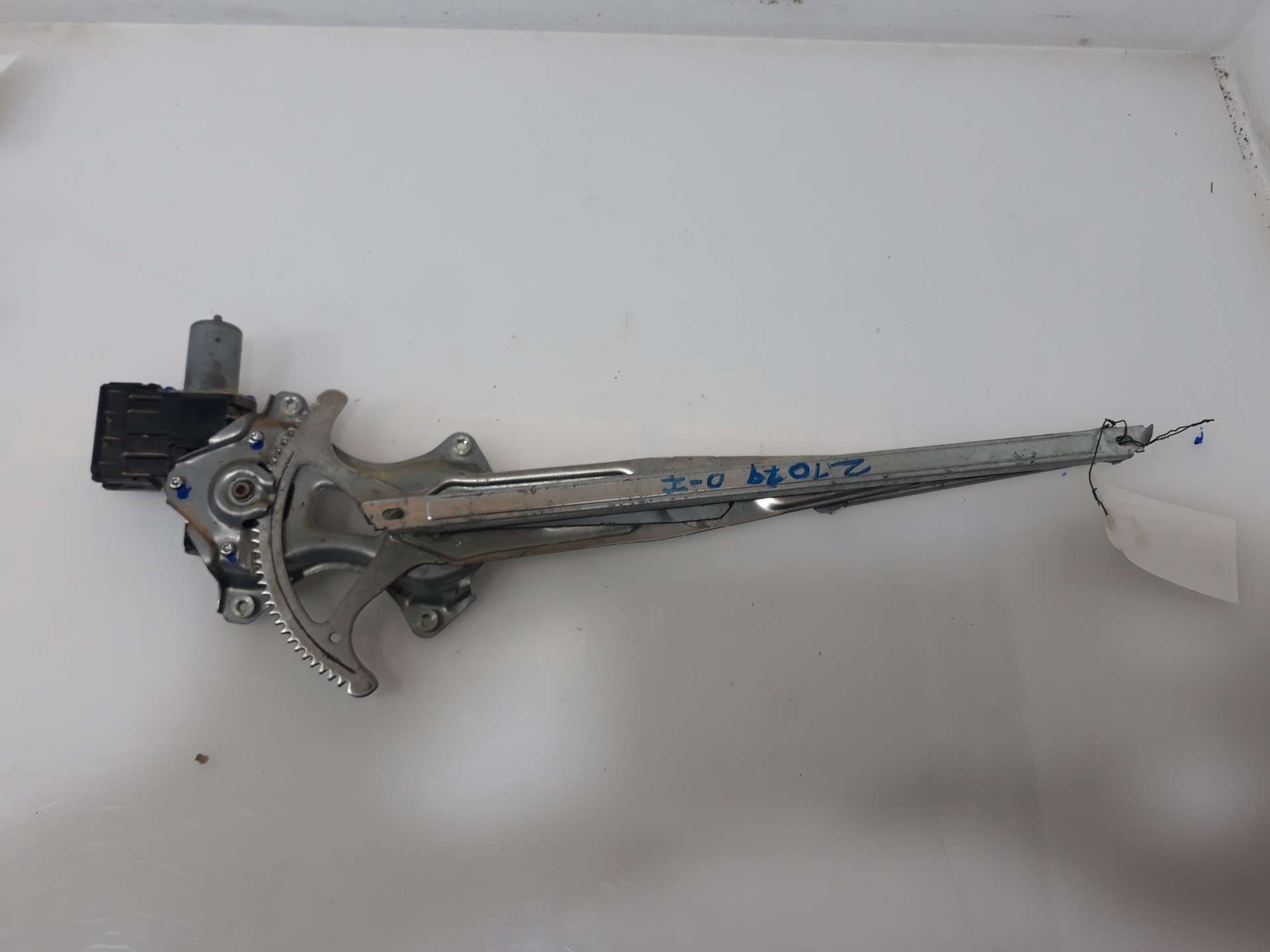 ELEVALUNAS DELANTERO IZQUIERDO TOYOTA RAV 4 2012-2019 (6980230280 1353681)