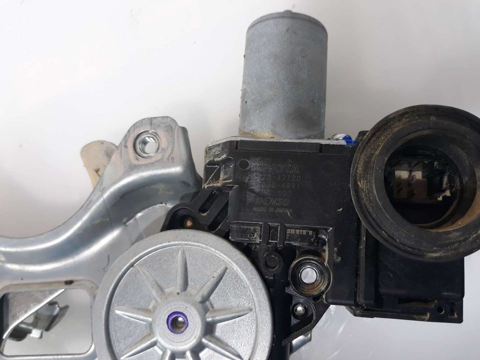 ELEVALUNAS DELANTERO IZQUIERDO TOYOTA RAV 4 2012-2019 (6980230280 1353681)