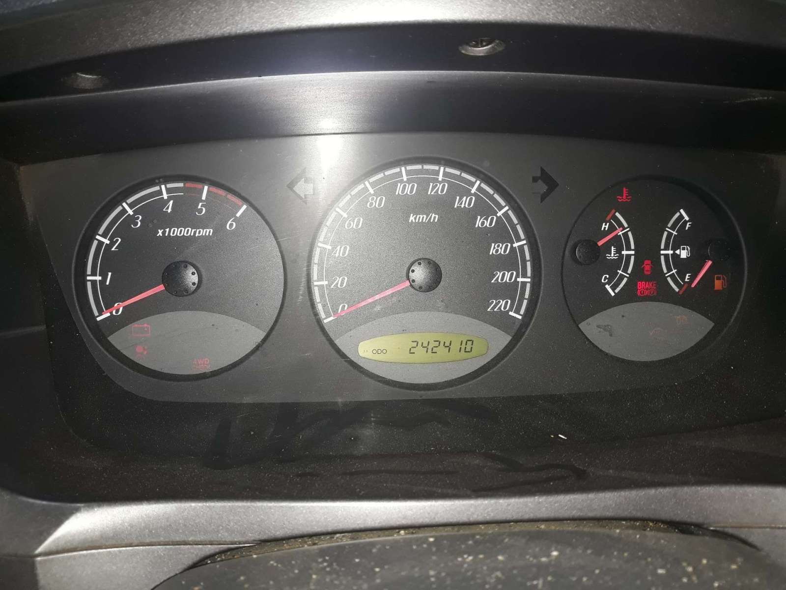 CUADRO INSTRUMENTOS SSANGYONG KYRON 2005-2011 (8021009040 1539082)