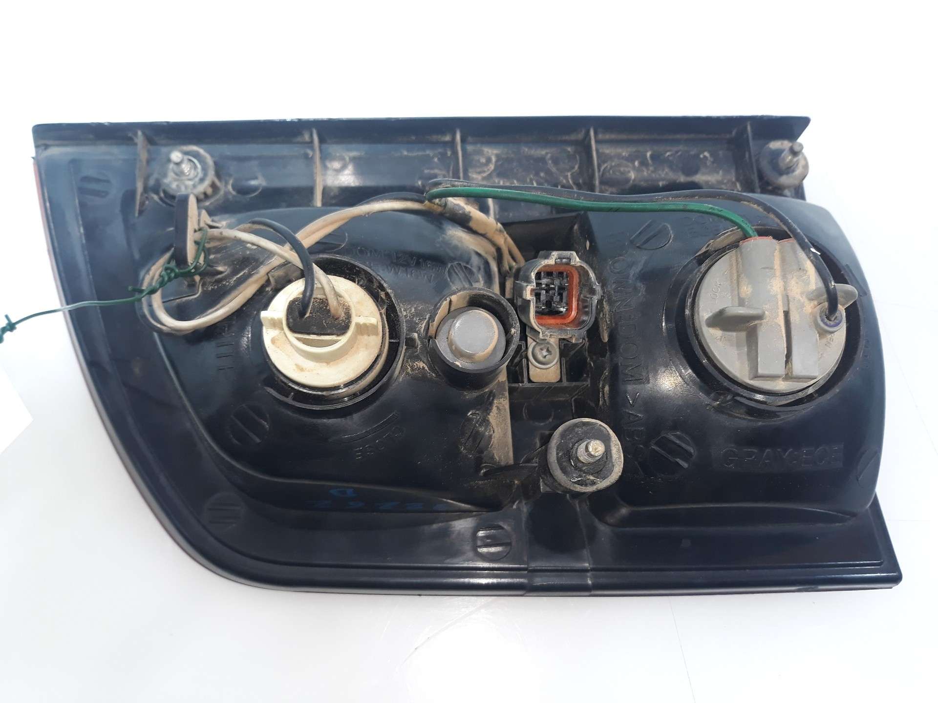 PILOTO TRASERO DERECHO INTERIOR SSANGYONG KYRON 2005-2011 (8360409101 1539092)