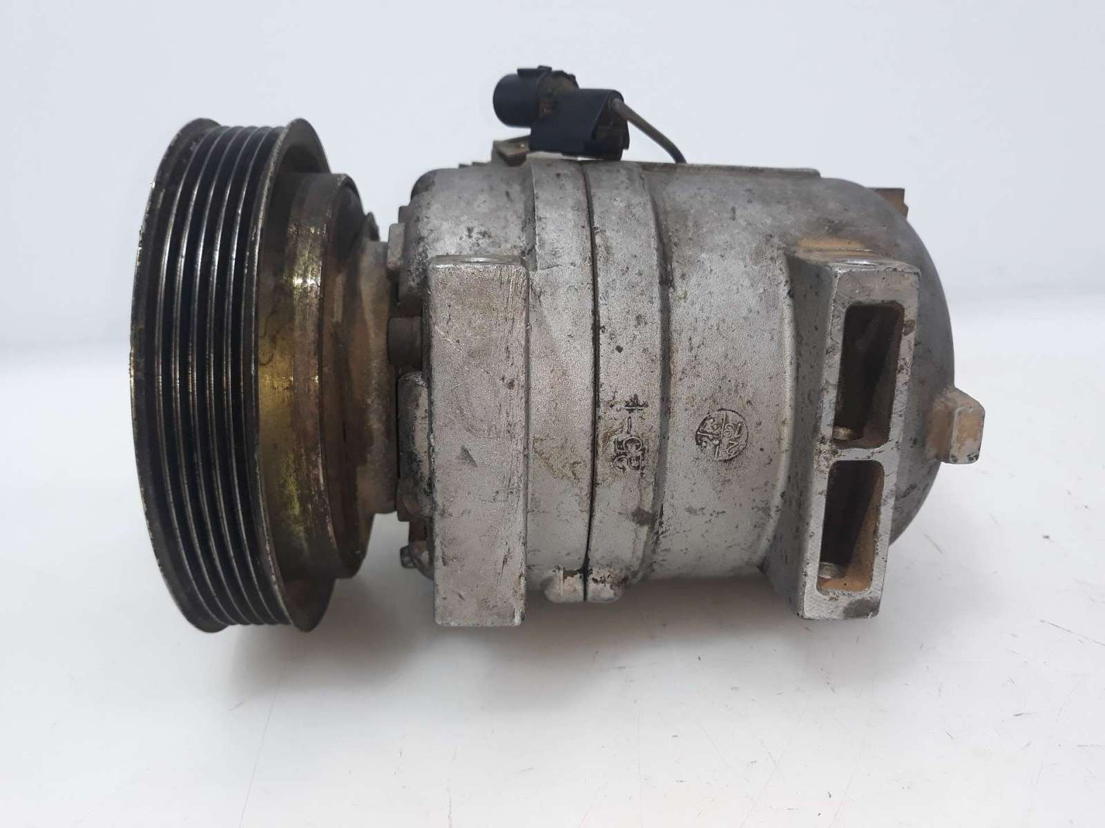 COMPRESOR AIRE ACONDICIONADO SSANGYONG KYRON 2005-2011 (6641300015 1539102)