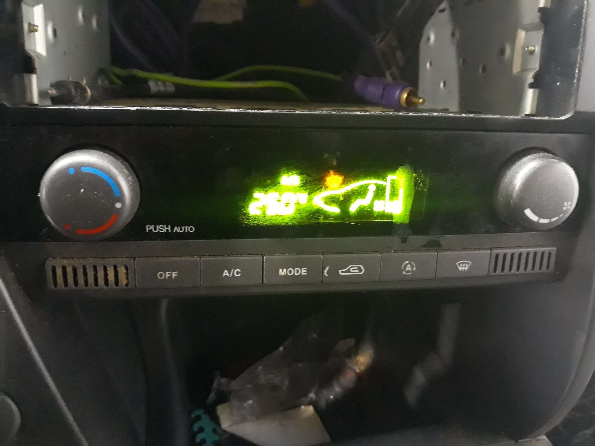 MANDO CLIMATIZADOR SSANGYONG KYRON 2005-2011 (6870009020 1539113)