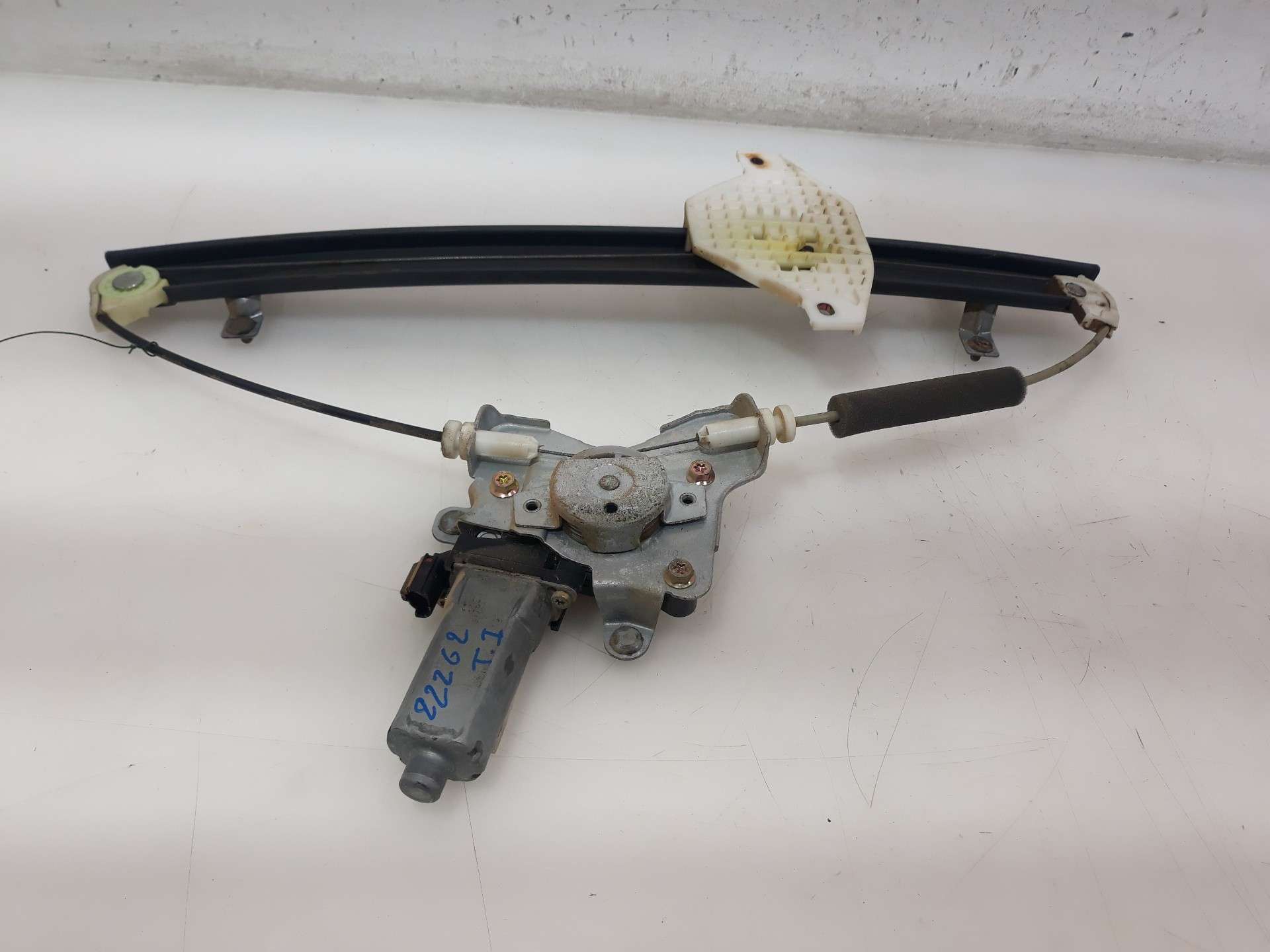 ELEVALUNAS TRASERO IZQUIERDO SSANGYONG KYRON 2005-2011 (7331109002 1539120)