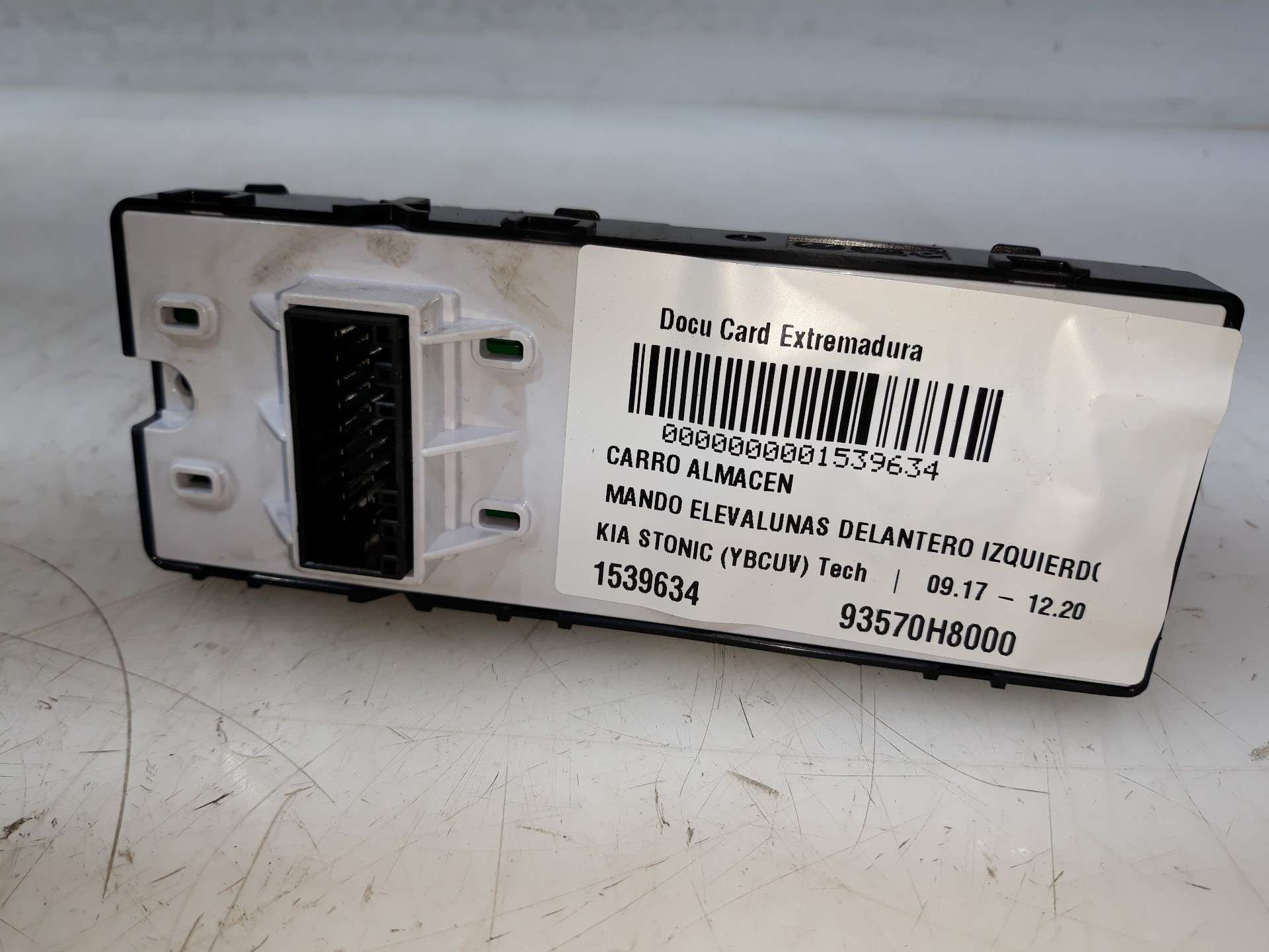 MANDO ELEVALUNAS DELANTERO IZQUIERDO KIA STONIC (YBCUV) 2017- (93570H8000 1539634)